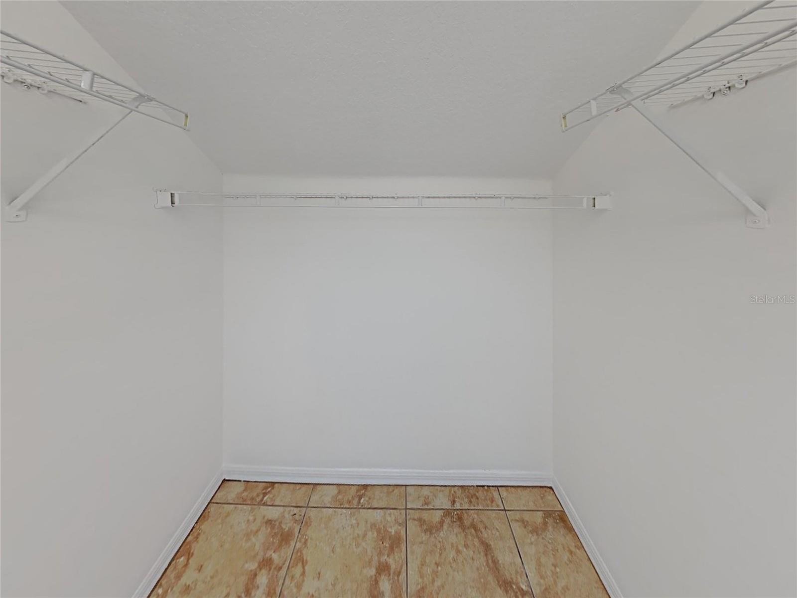 THOUSAND OAKS MULTI FAMILY - Residential