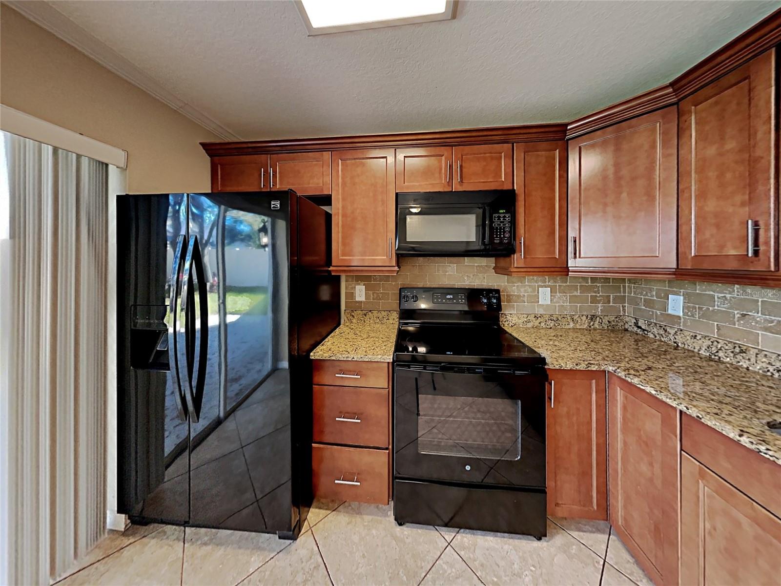 THOUSAND OAKS MULTI FAMILY - Residential