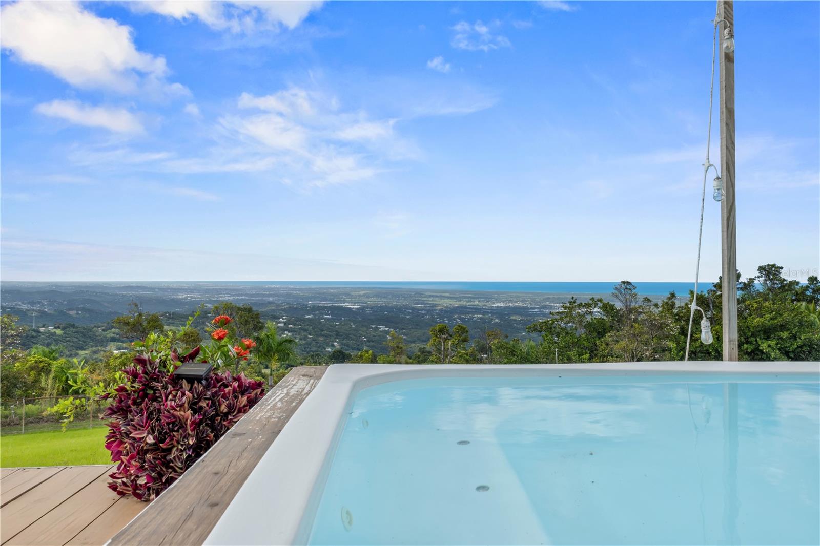 BO. GUZMAN ARRIBA - Residential