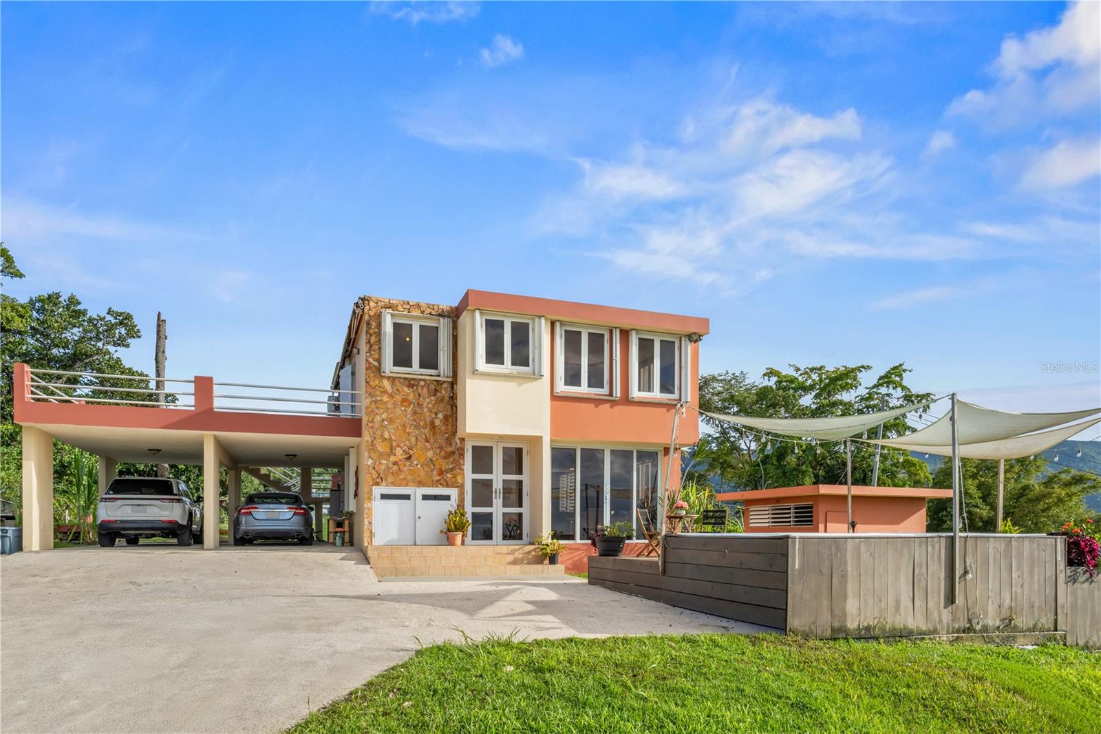 BO. GUZMAN ARRIBA - Residential