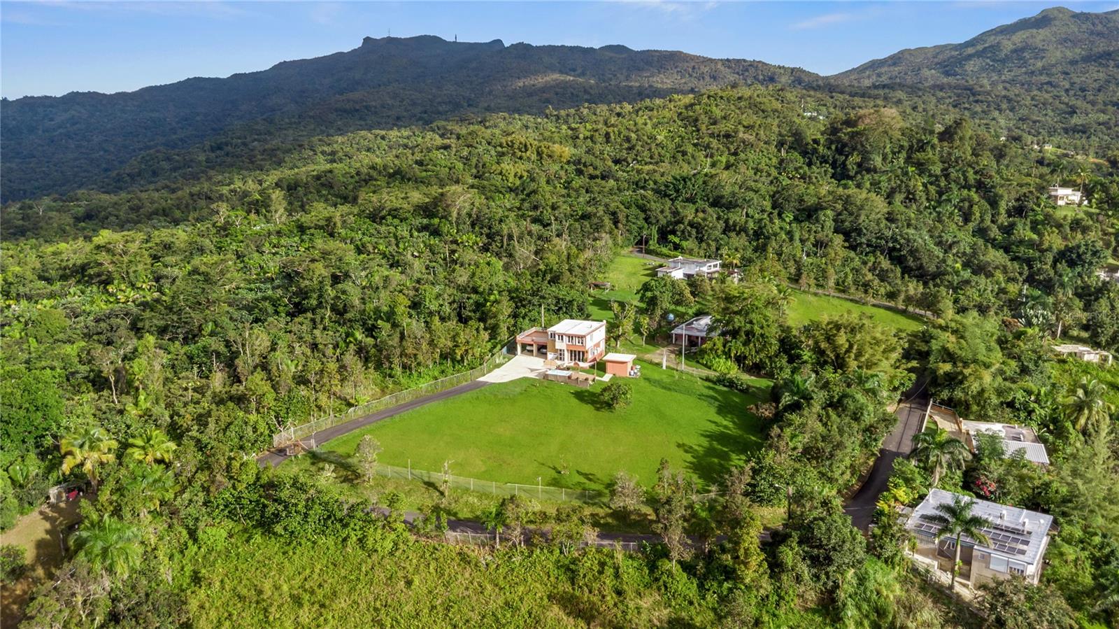 BO. GUZMAN ARRIBA - Residential