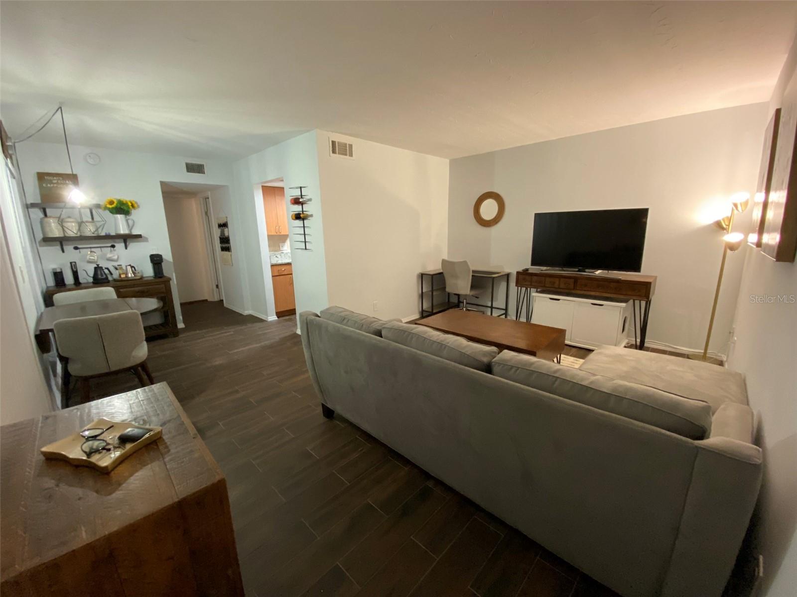 THE VINEYARD A CONDO - Residential Lease