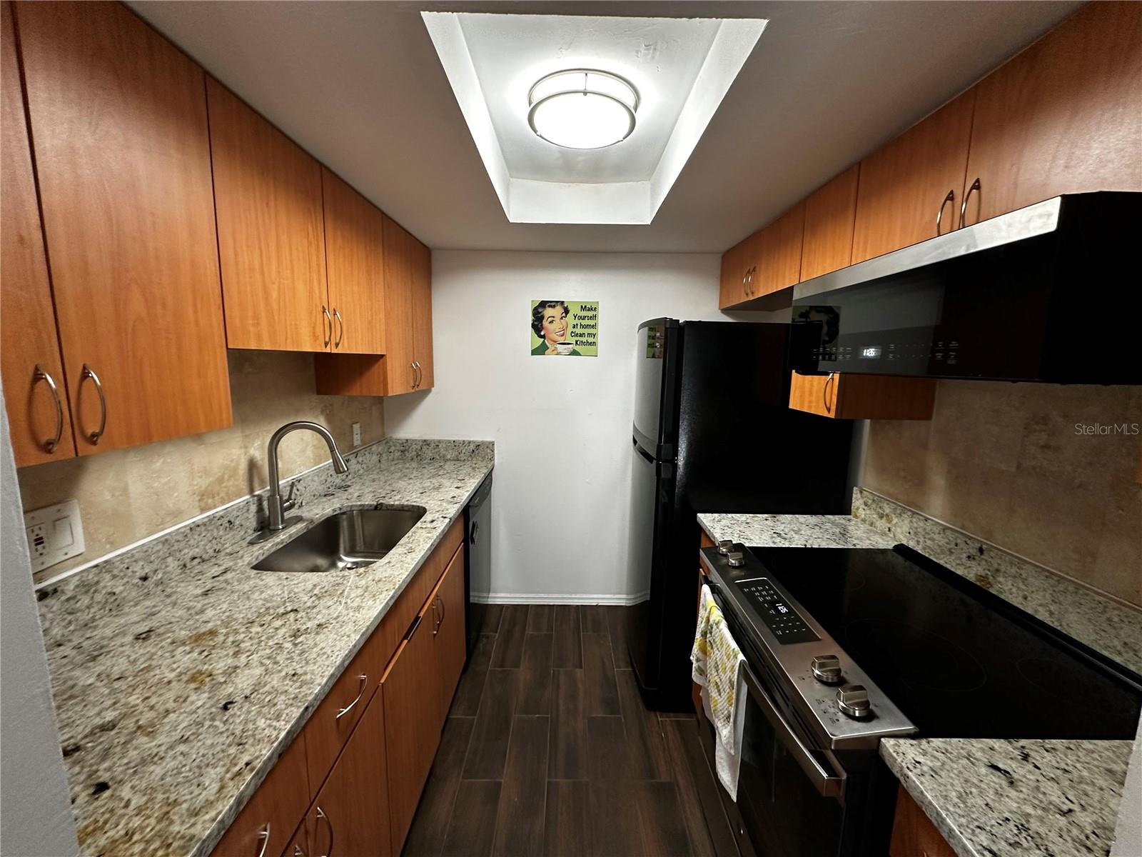 THE VINEYARD A CONDO - Residential Lease