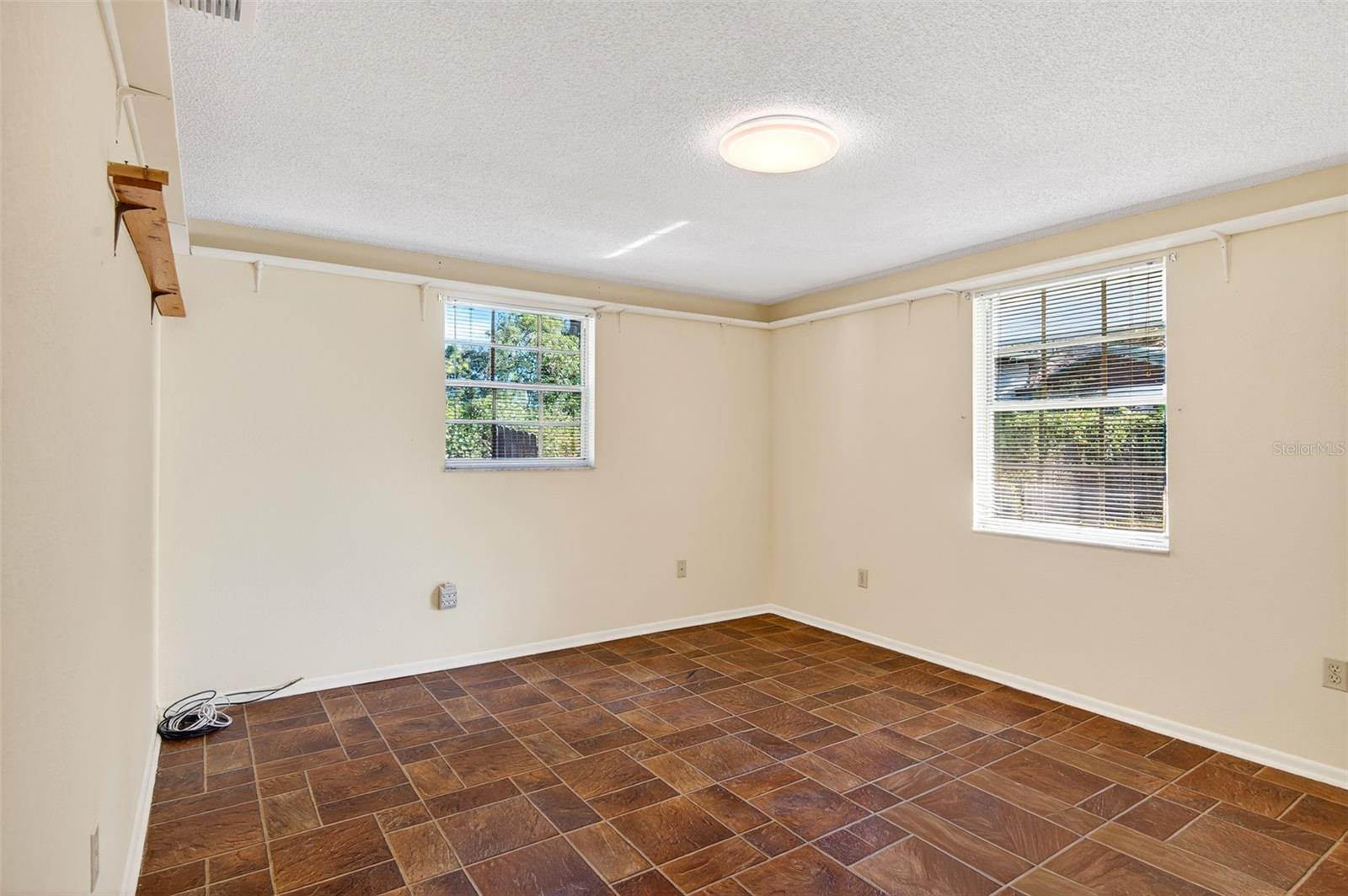 SKEWLEE GARDENS - Residential