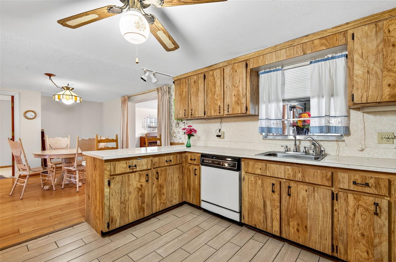 SKEWLEE GARDENS - Residential