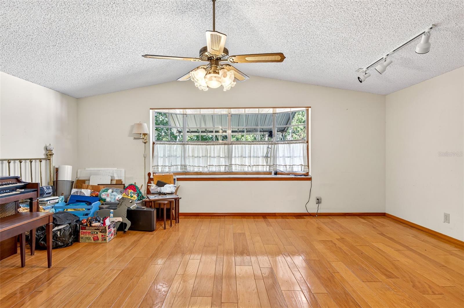 SKEWLEE GARDENS - Residential