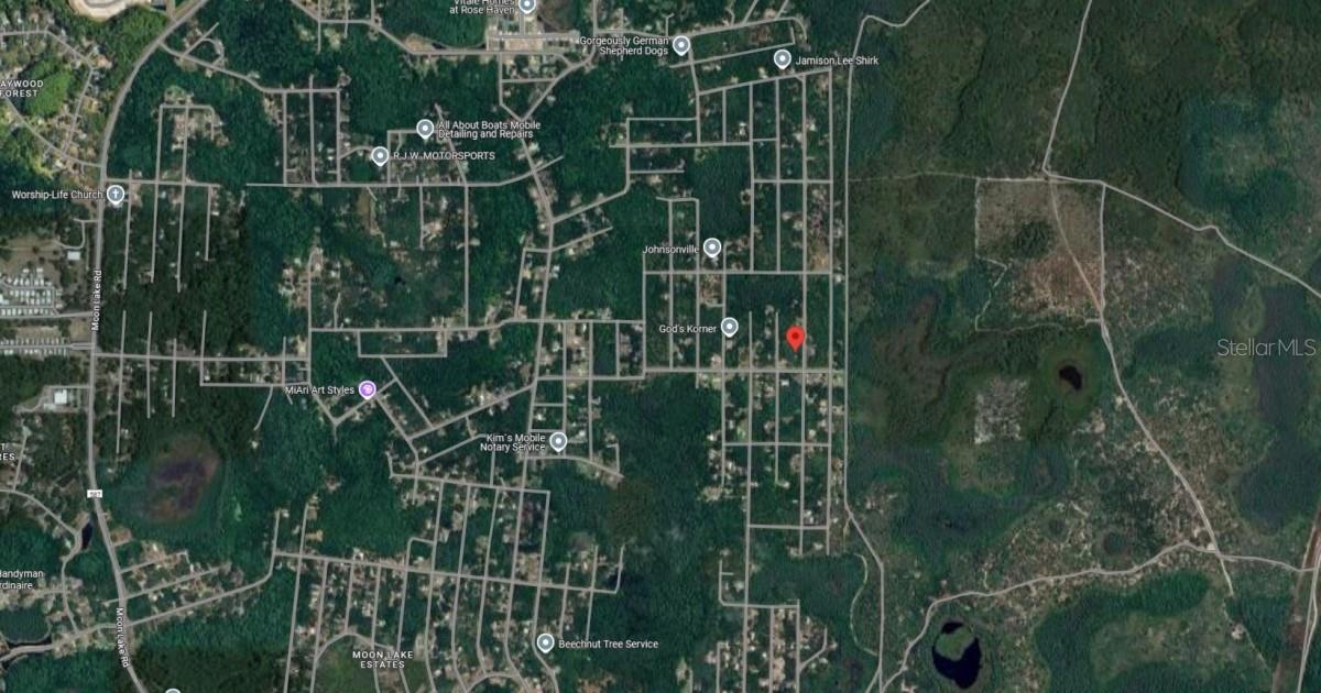 MOON LAKE ESTATES - Land