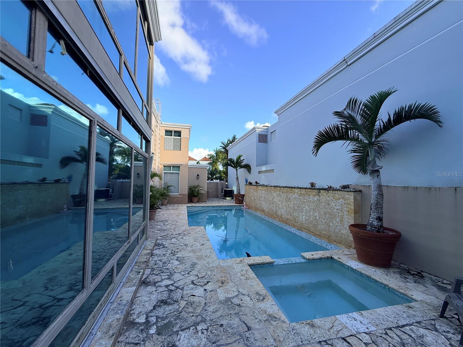 MONTE VERDE REAL - Residential