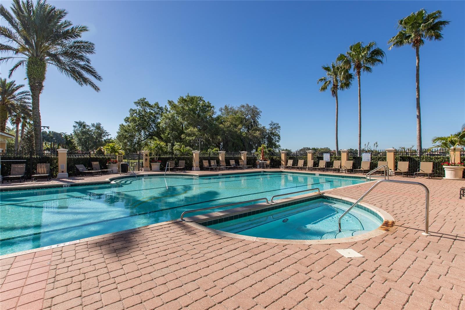 CHAMPIONS CLUB - Residential
