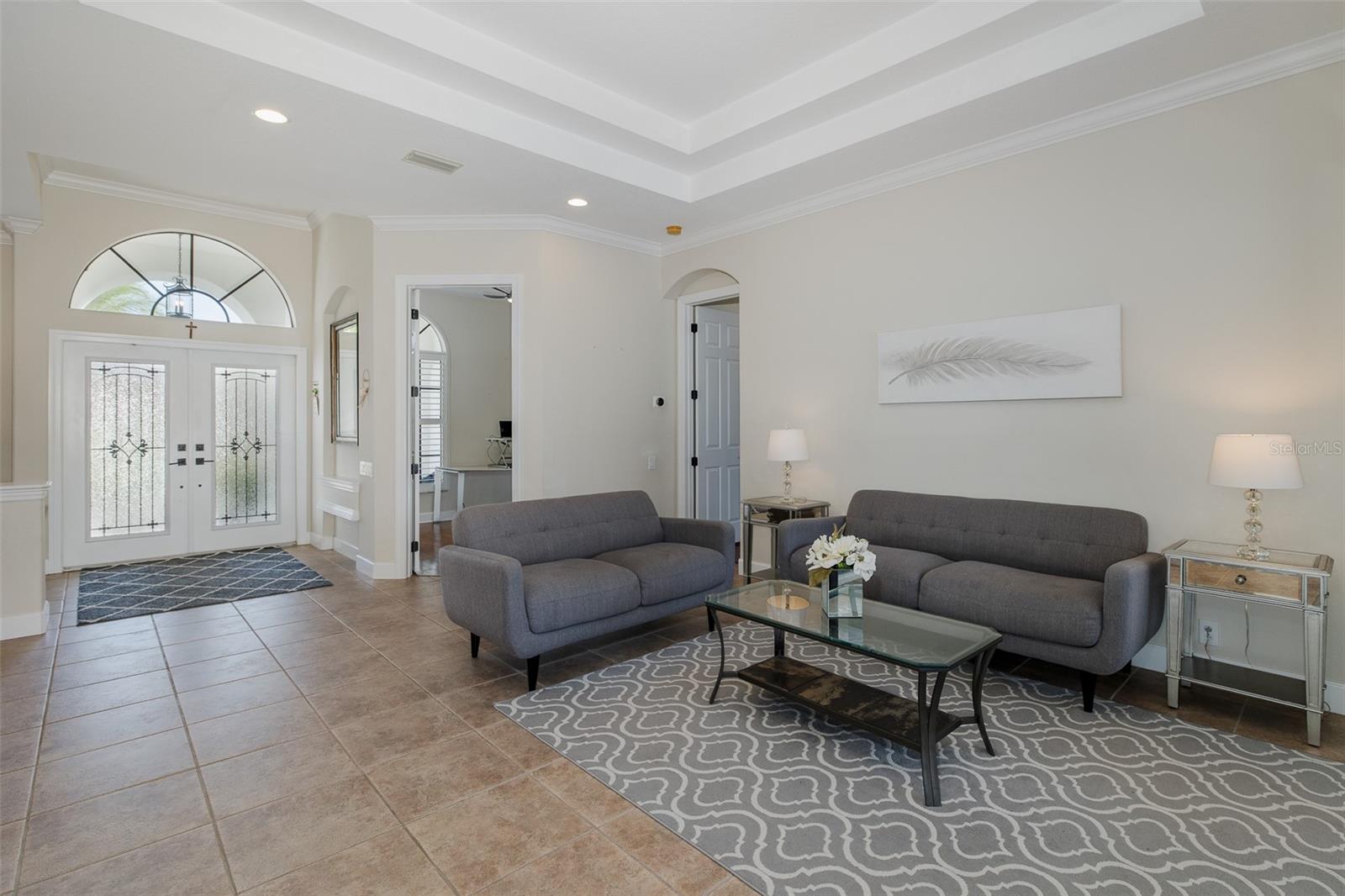 CHAMPIONS CLUB - Residential