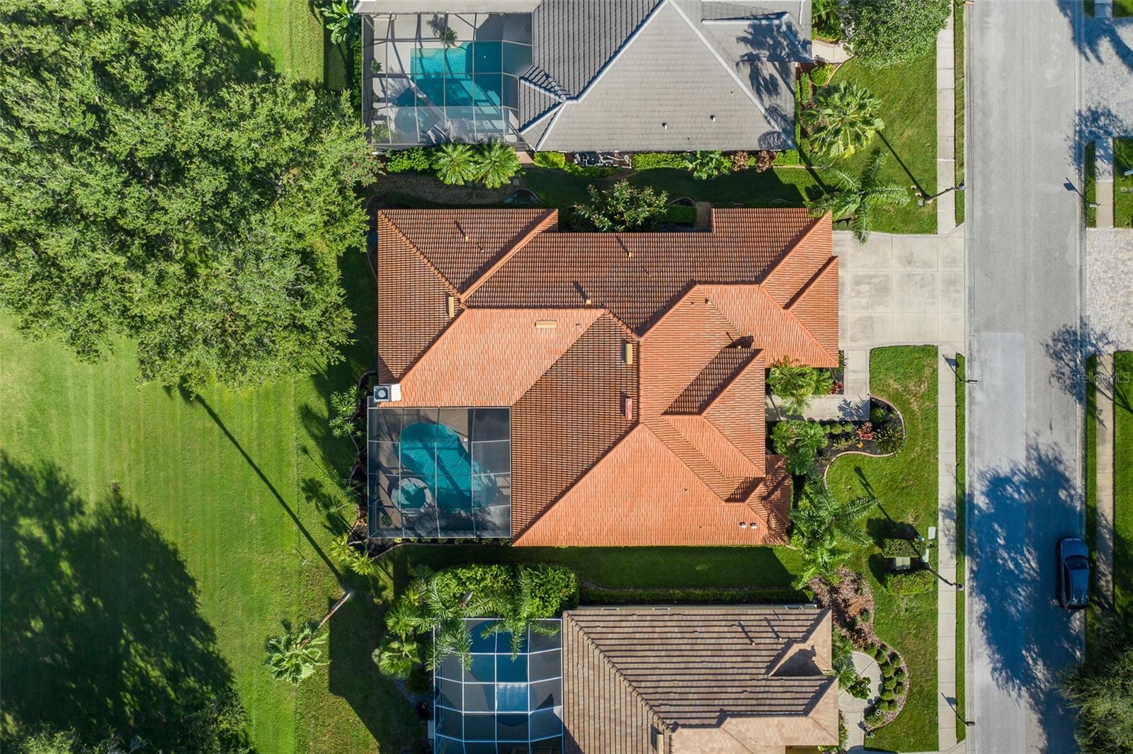 CHAMPIONS CLUB - Residential