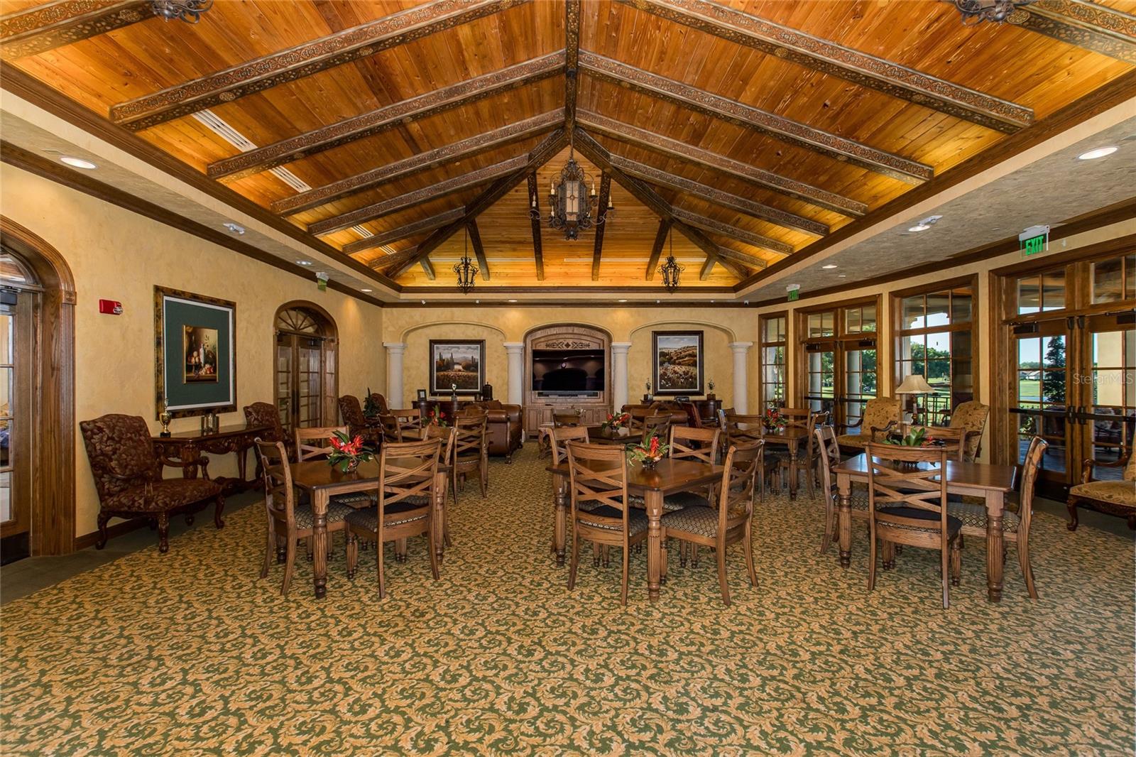 CHAMPIONS CLUB - Residential