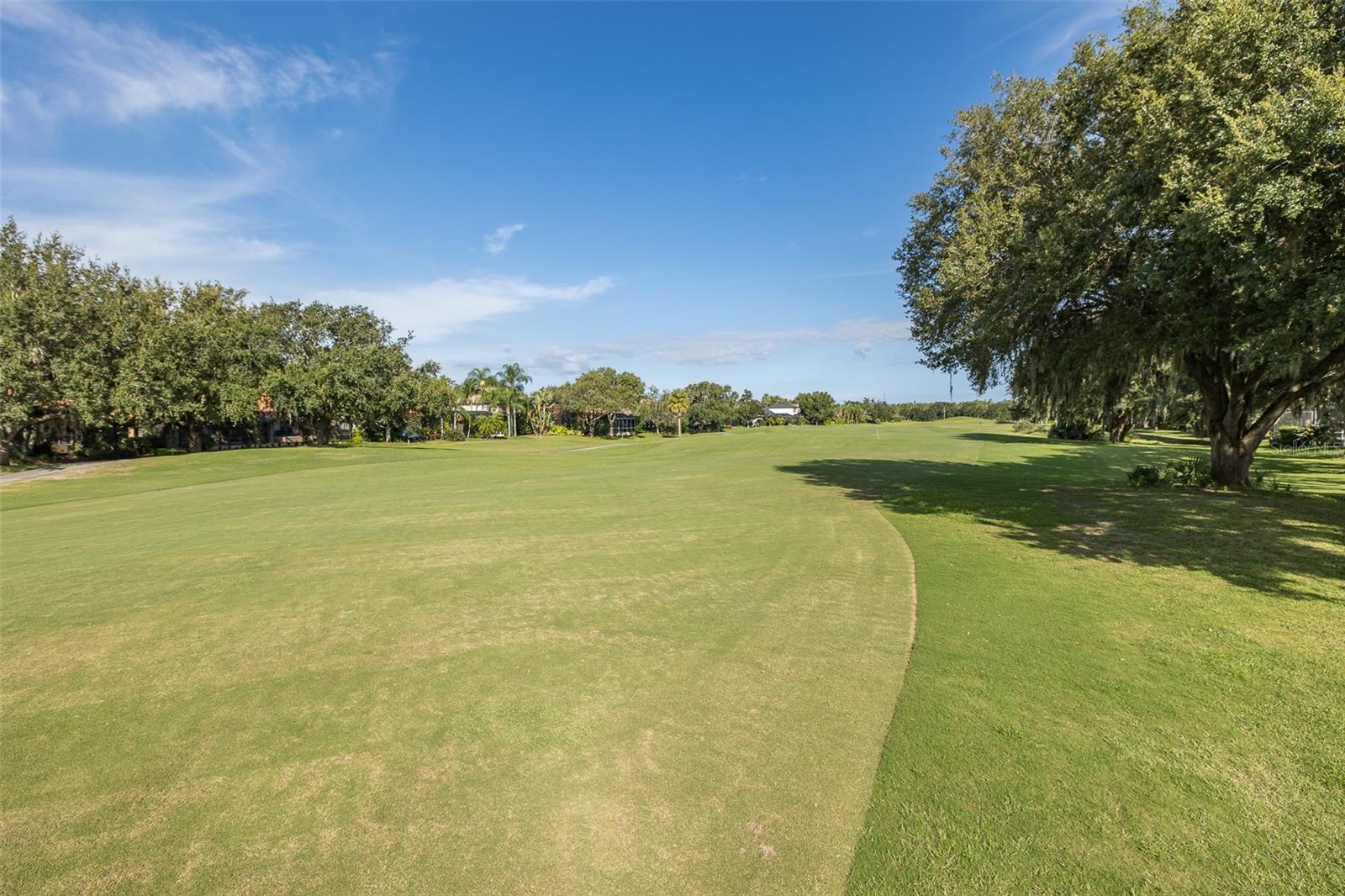 CHAMPIONS CLUB - Residential