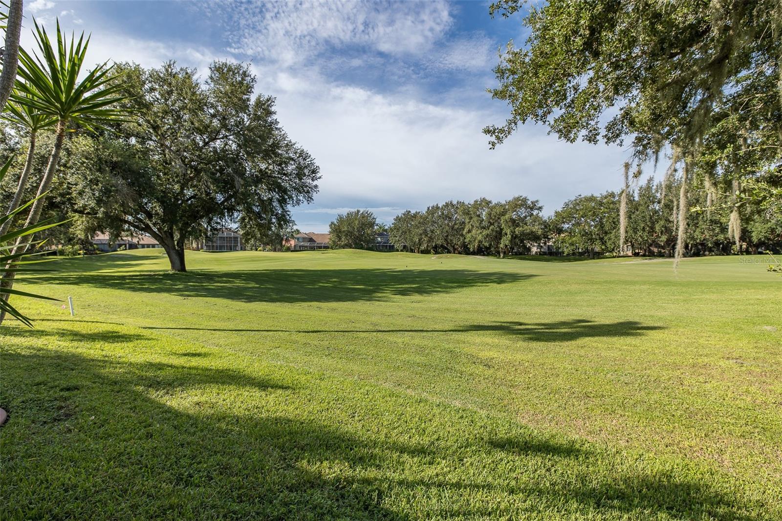 CHAMPIONS CLUB - Residential