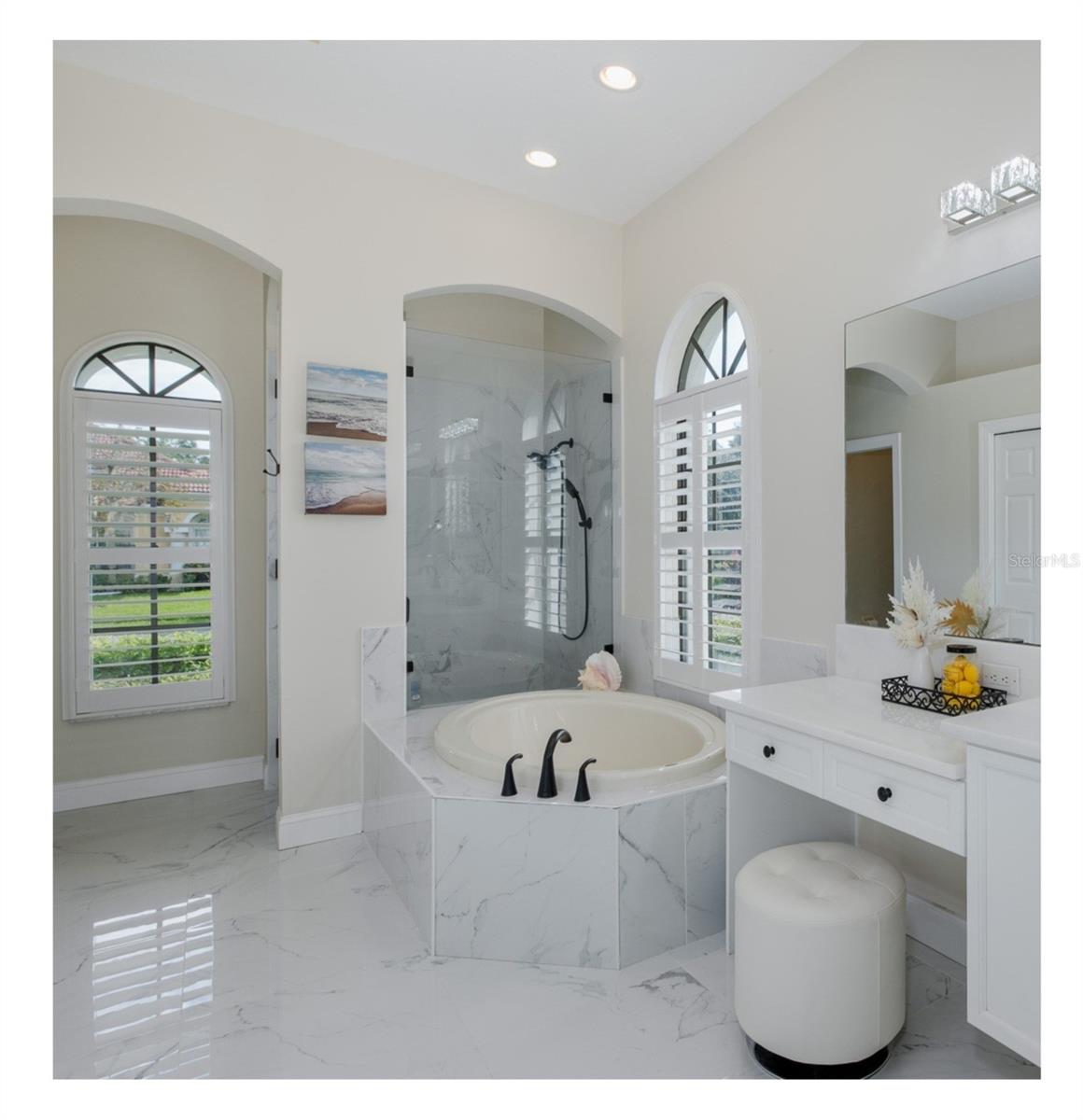 CHAMPIONS CLUB - Residential