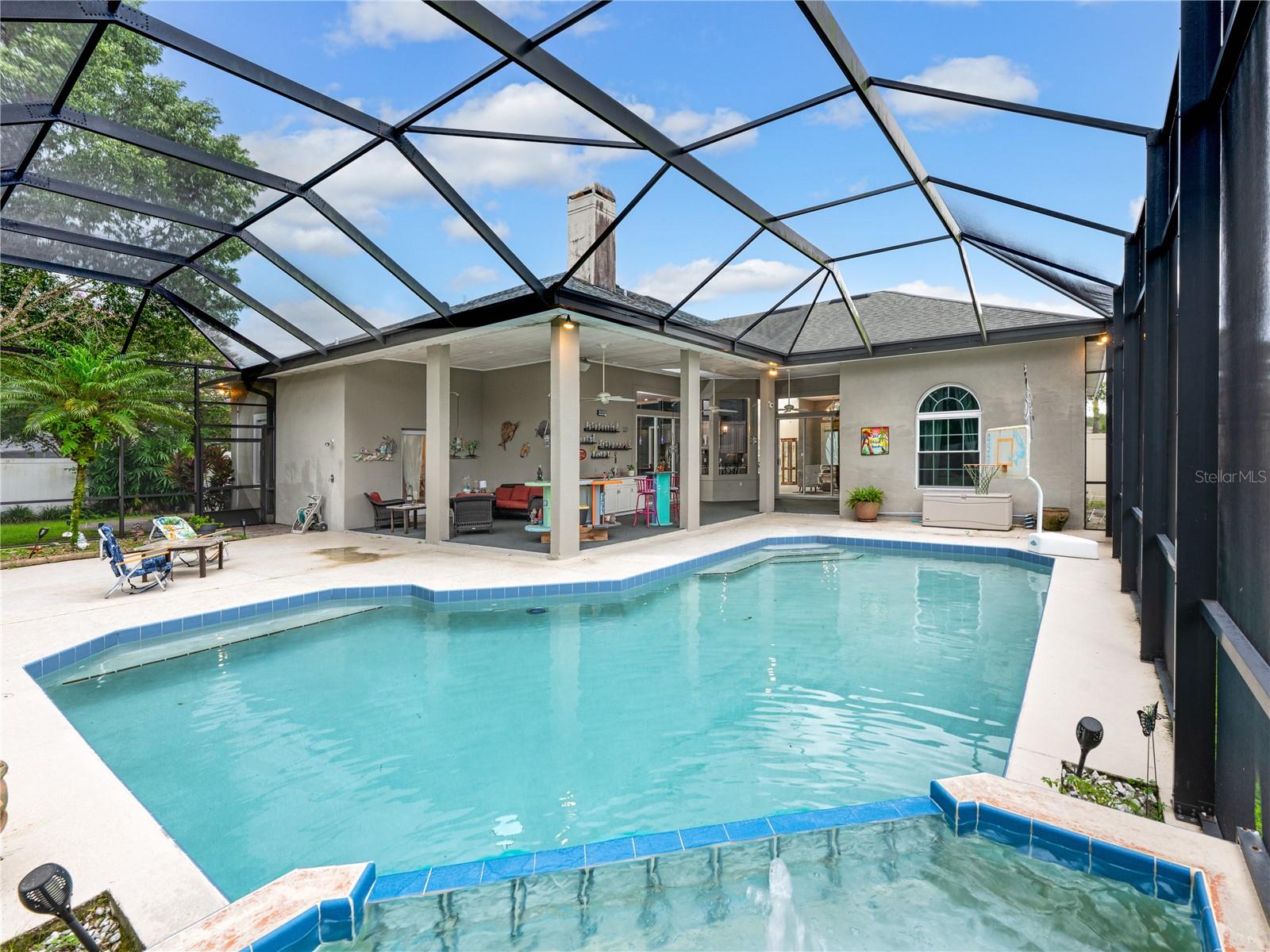 1637 ROSE GARDEN LANE