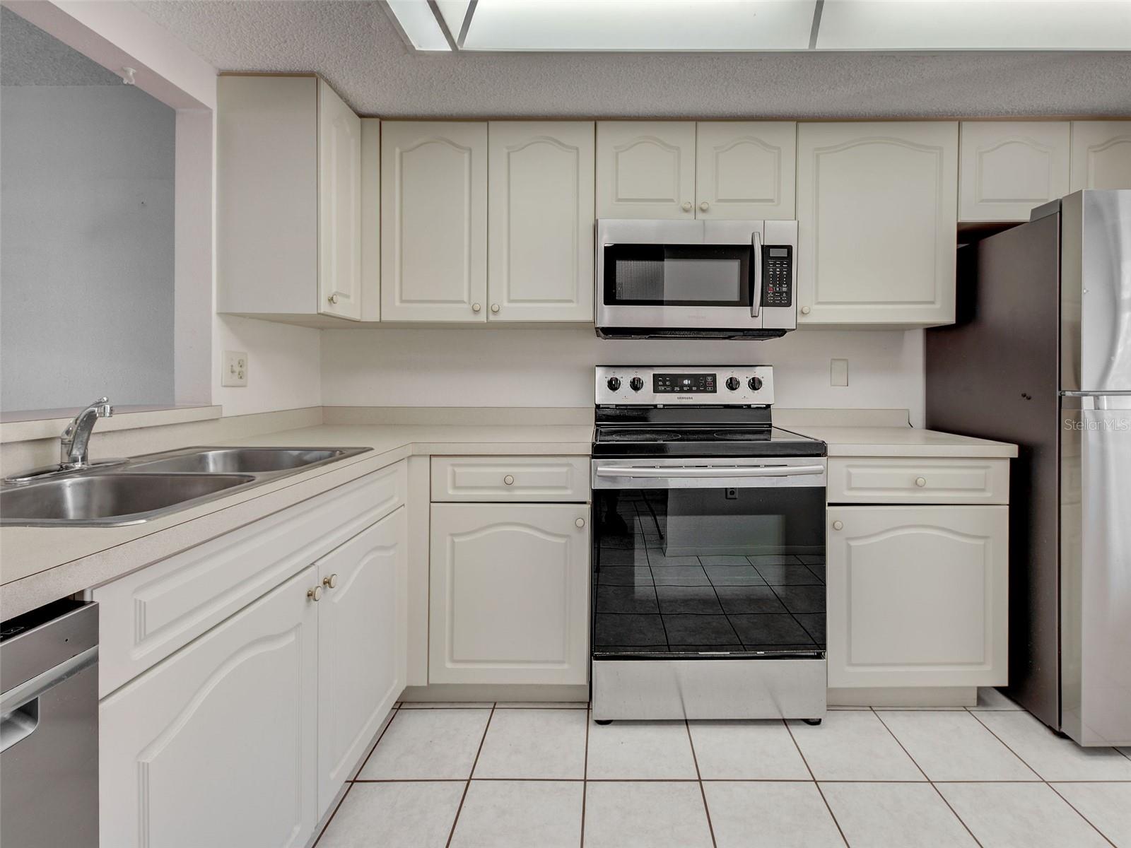 MISSION LAKES - Residential