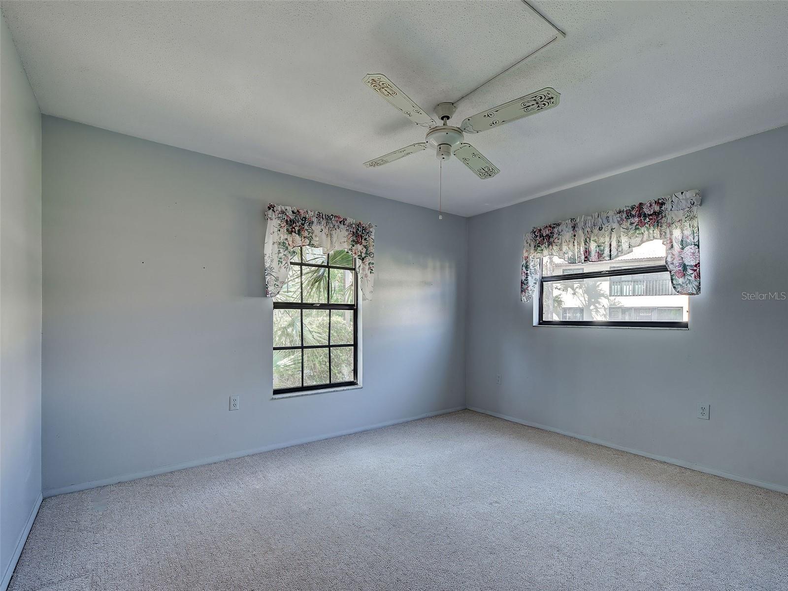 MISSION LAKES - Residential