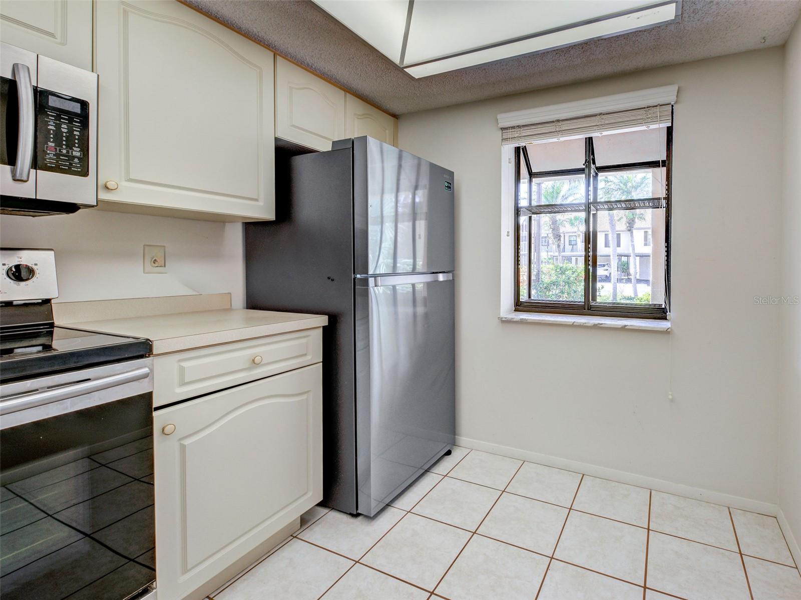 MISSION LAKES - Residential