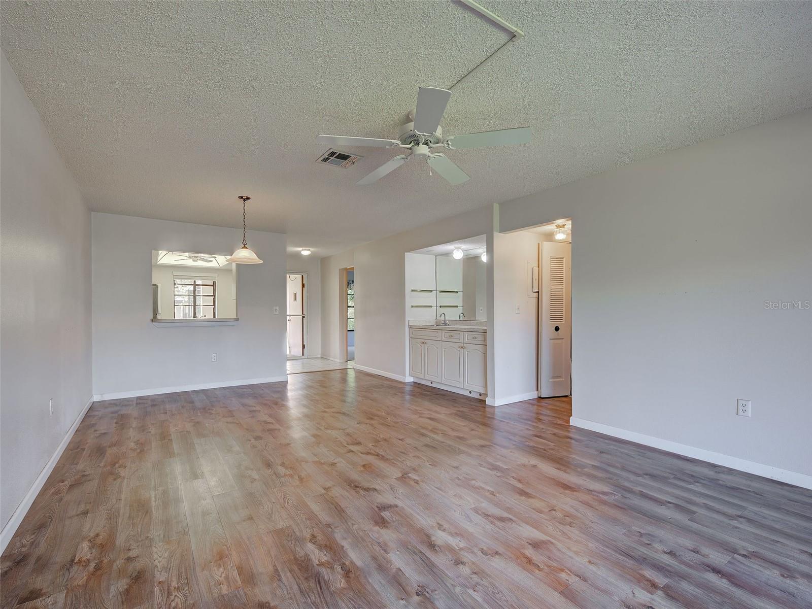 MISSION LAKES - Residential