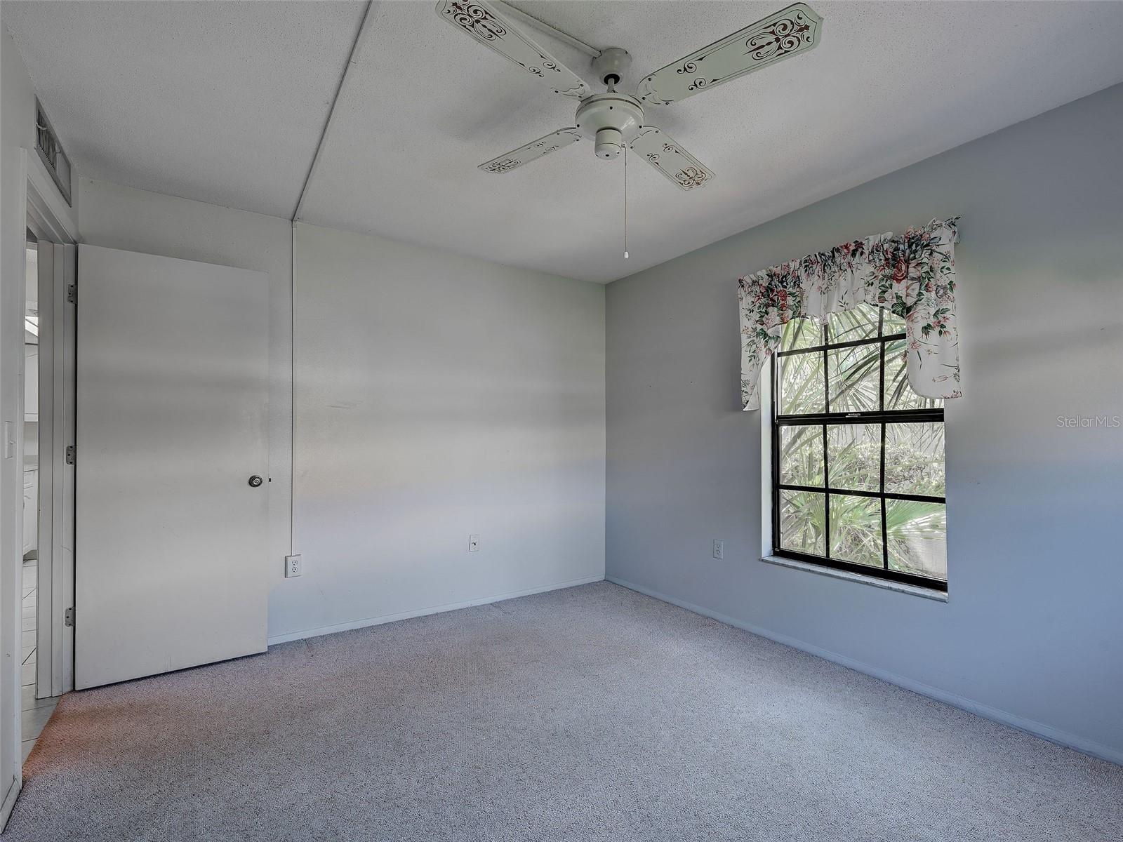 MISSION LAKES - Residential