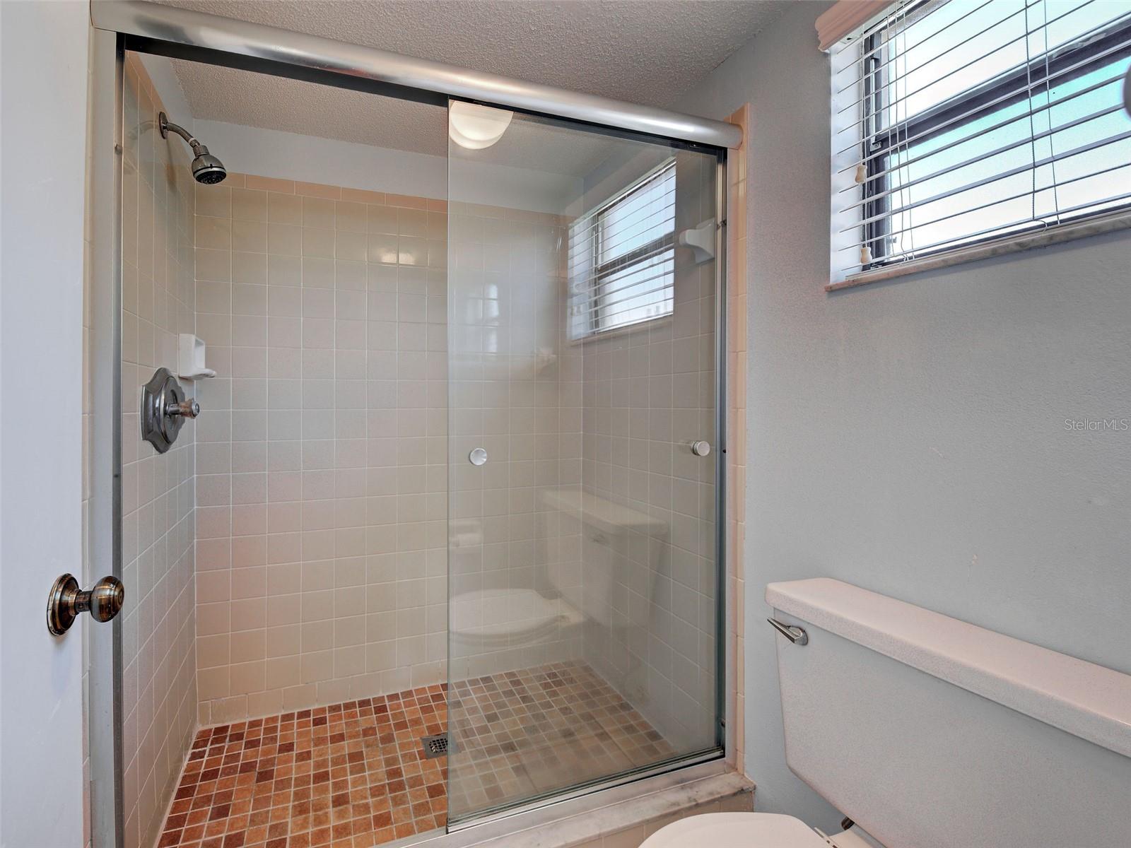 MISSION LAKES - Residential