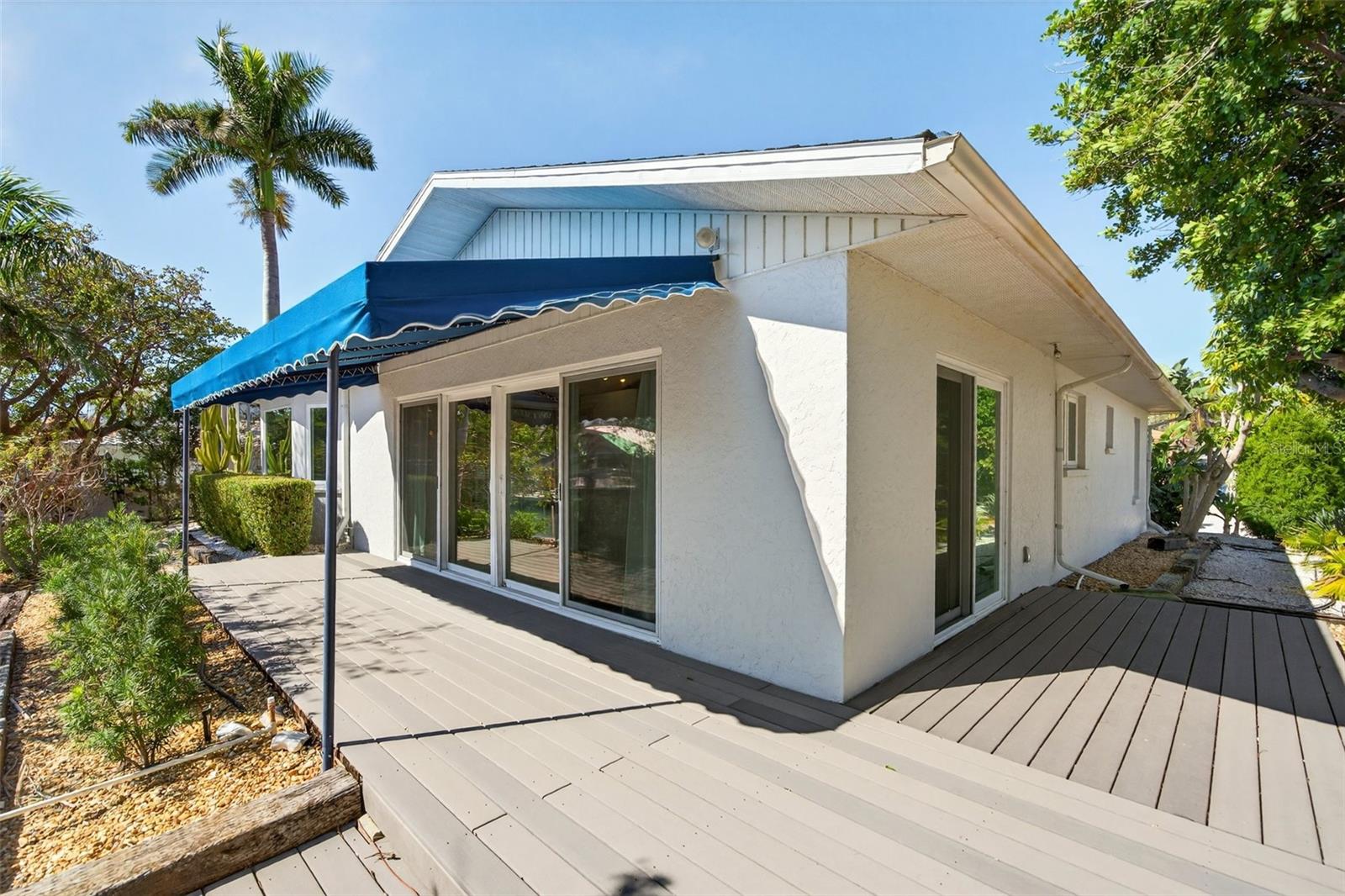 SLEEPY LAGOON PARK - Residential