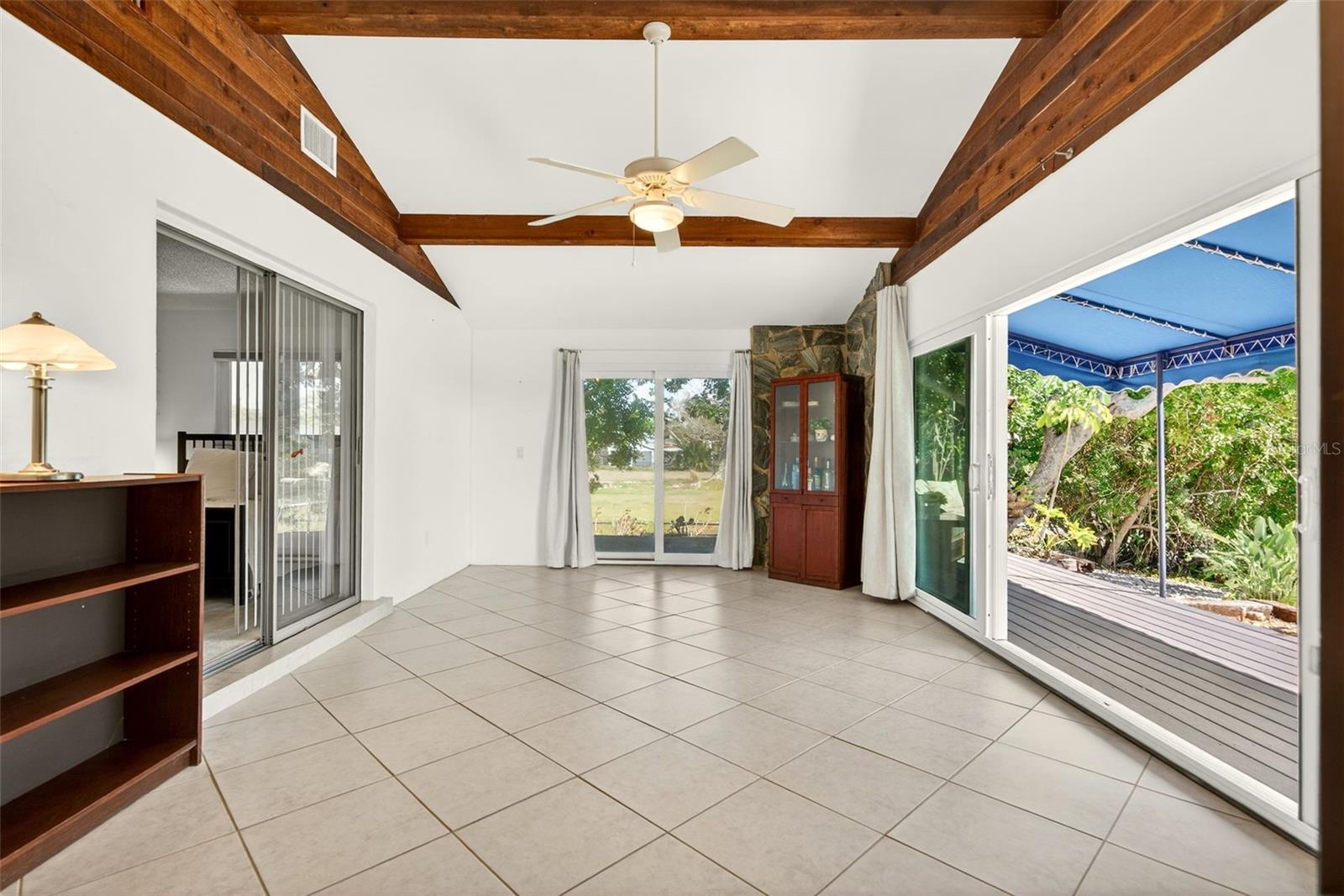 SLEEPY LAGOON PARK - Residential