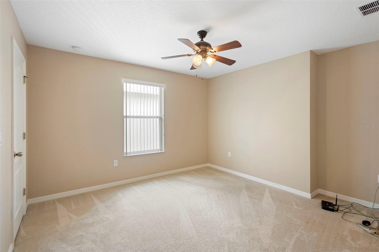 GROVE PK/STONE CREST A-E - Residential Lease