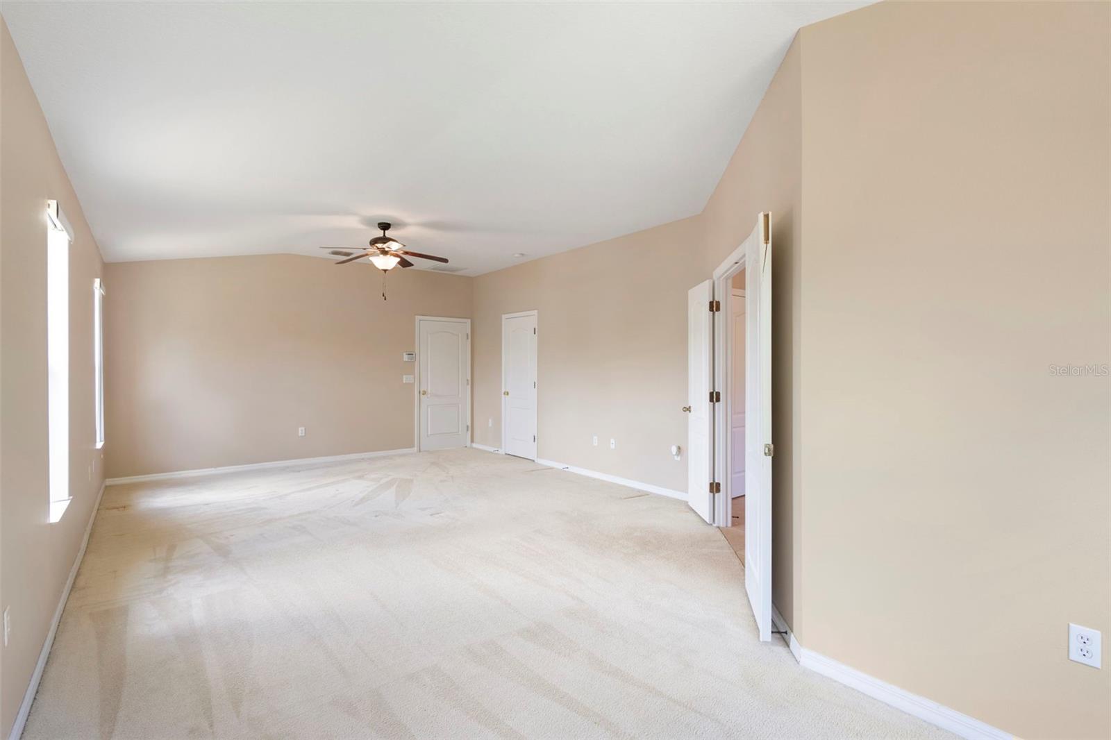 GROVE PK/STONE CREST A-E - Residential Lease