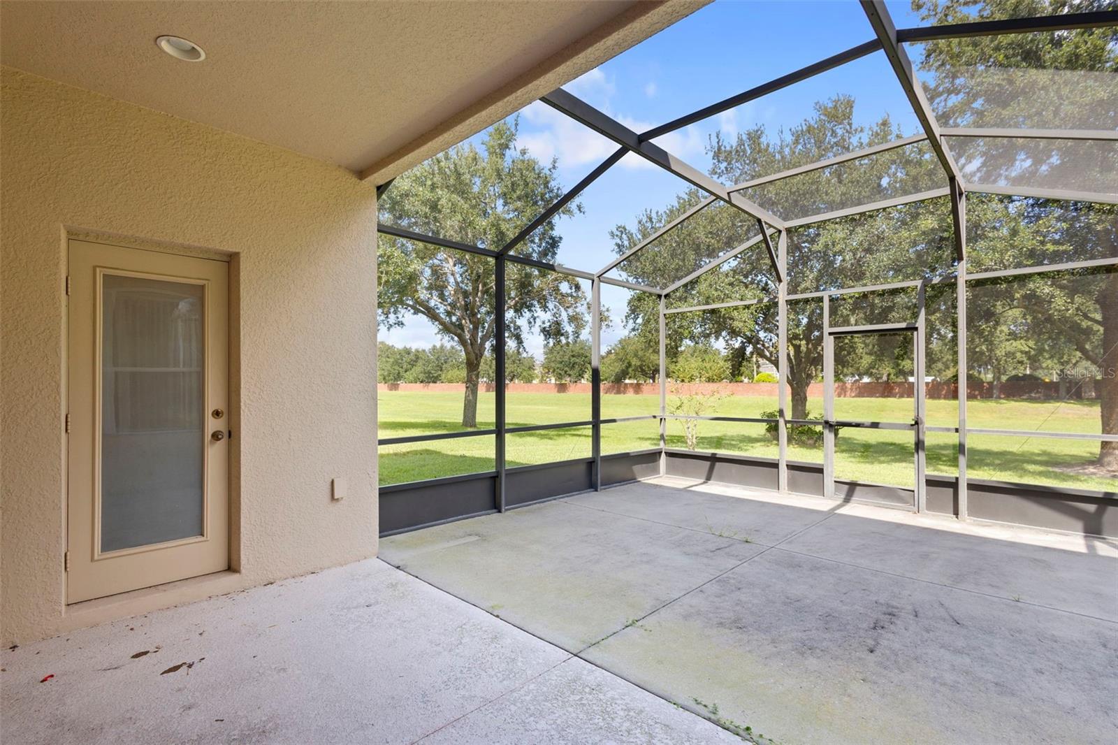 GROVE PK/STONE CREST A-E - Residential Lease