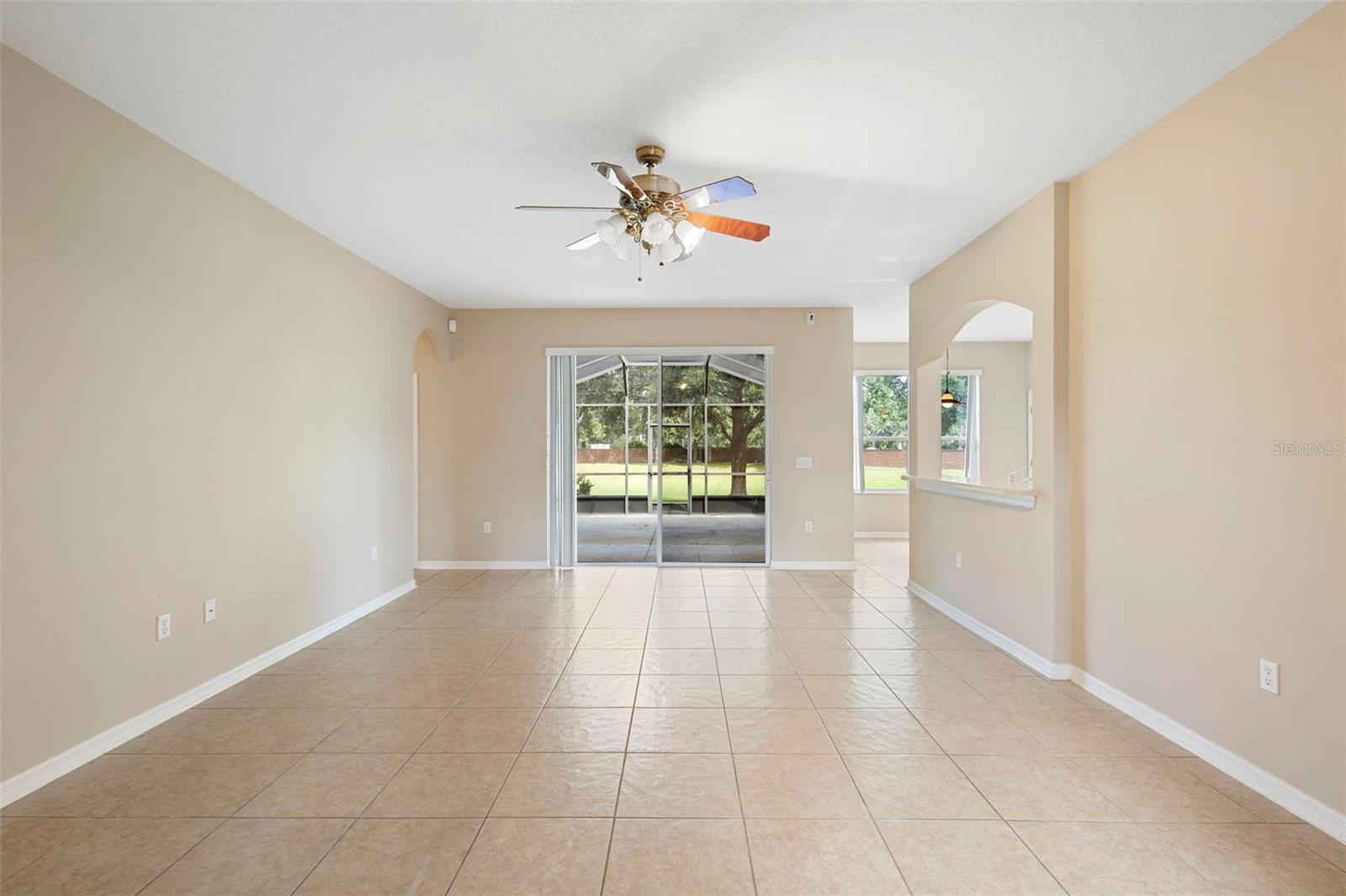 GROVE PK/STONE CREST A-E - Residential Lease
