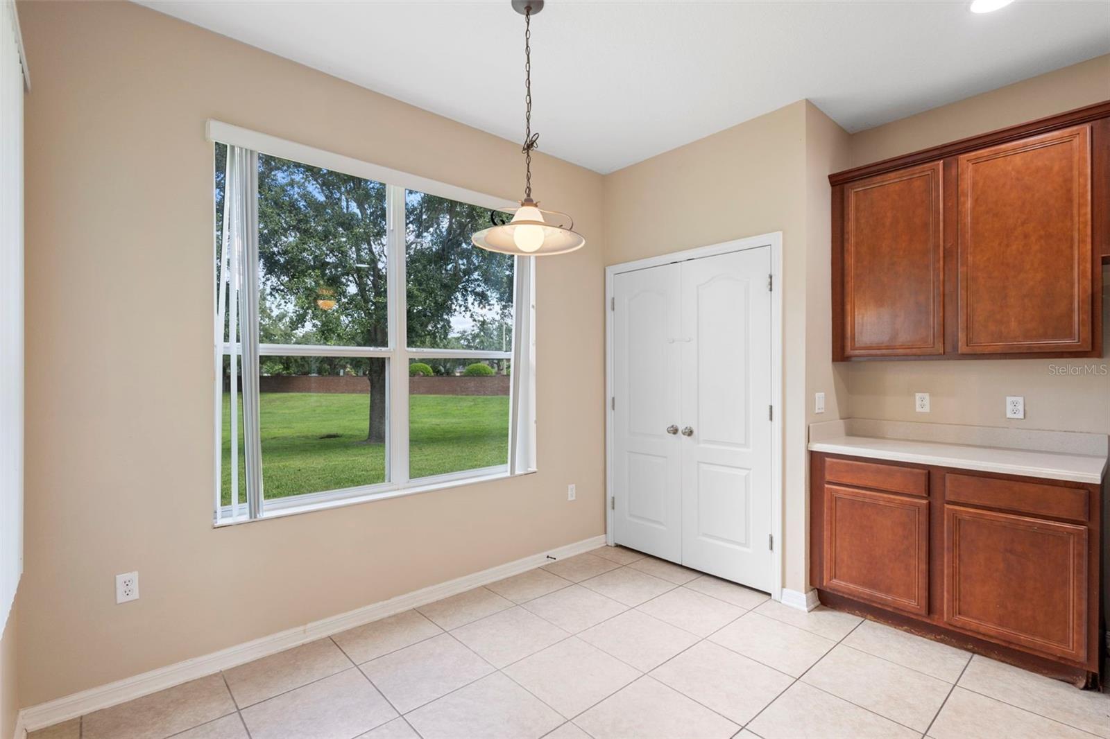 GROVE PK/STONE CREST A-E - Residential Lease