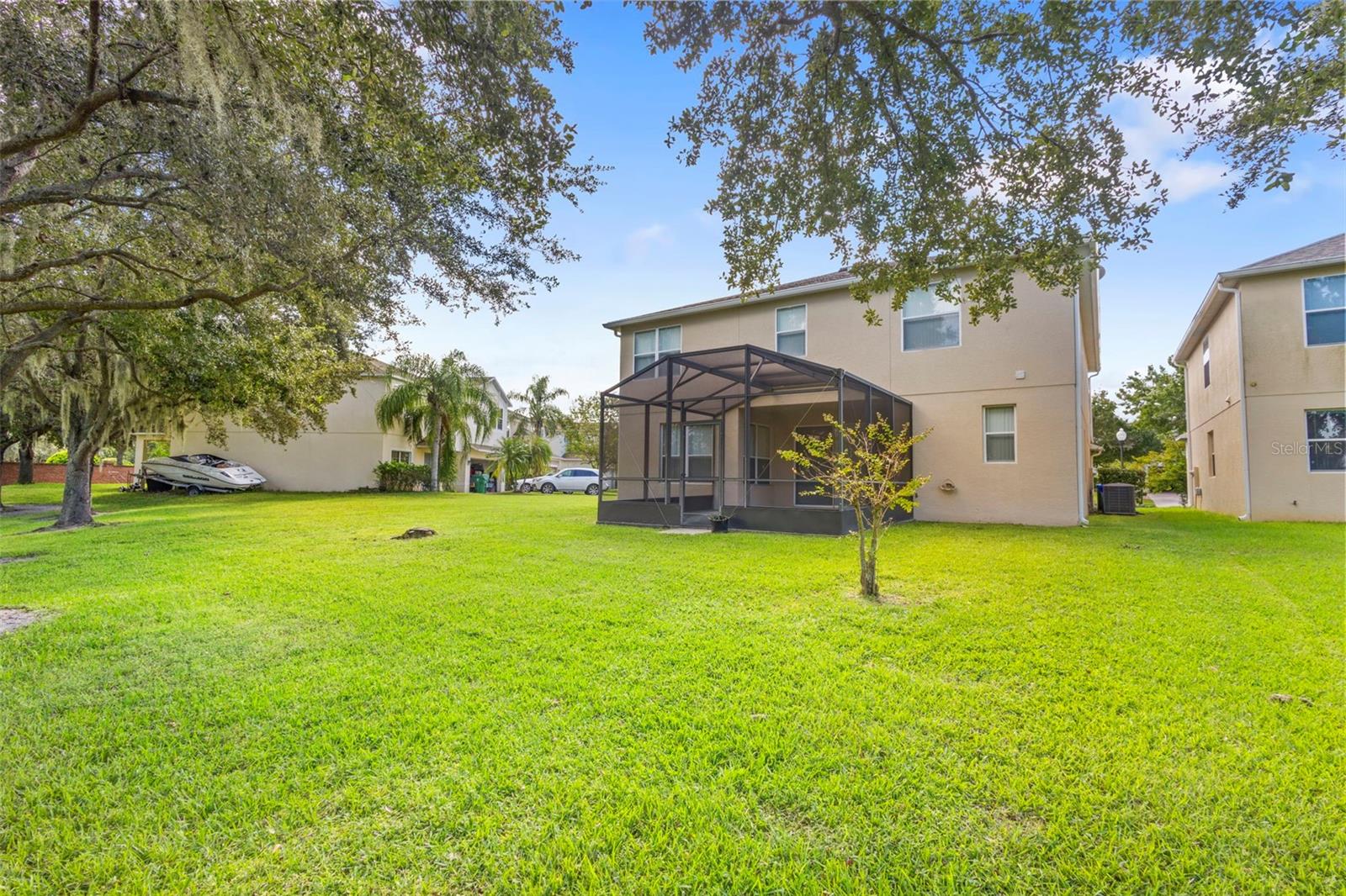 GROVE PK/STONE CREST A-E - Residential Lease