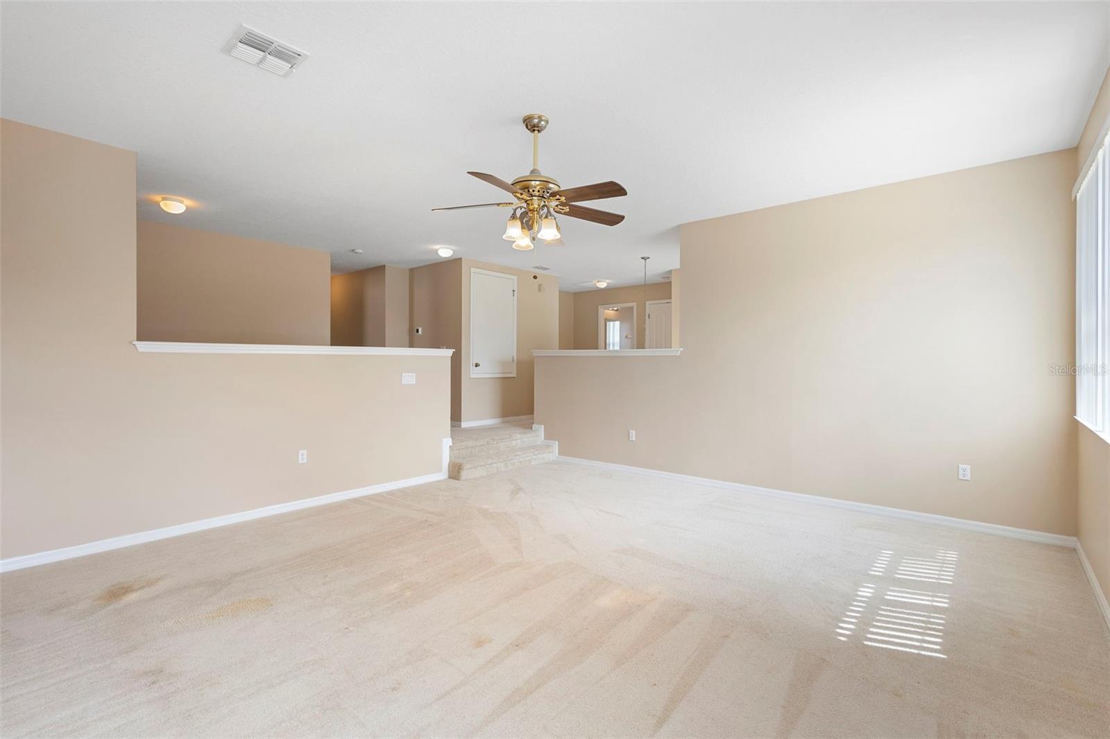 GROVE PK/STONE CREST A-E - Residential Lease