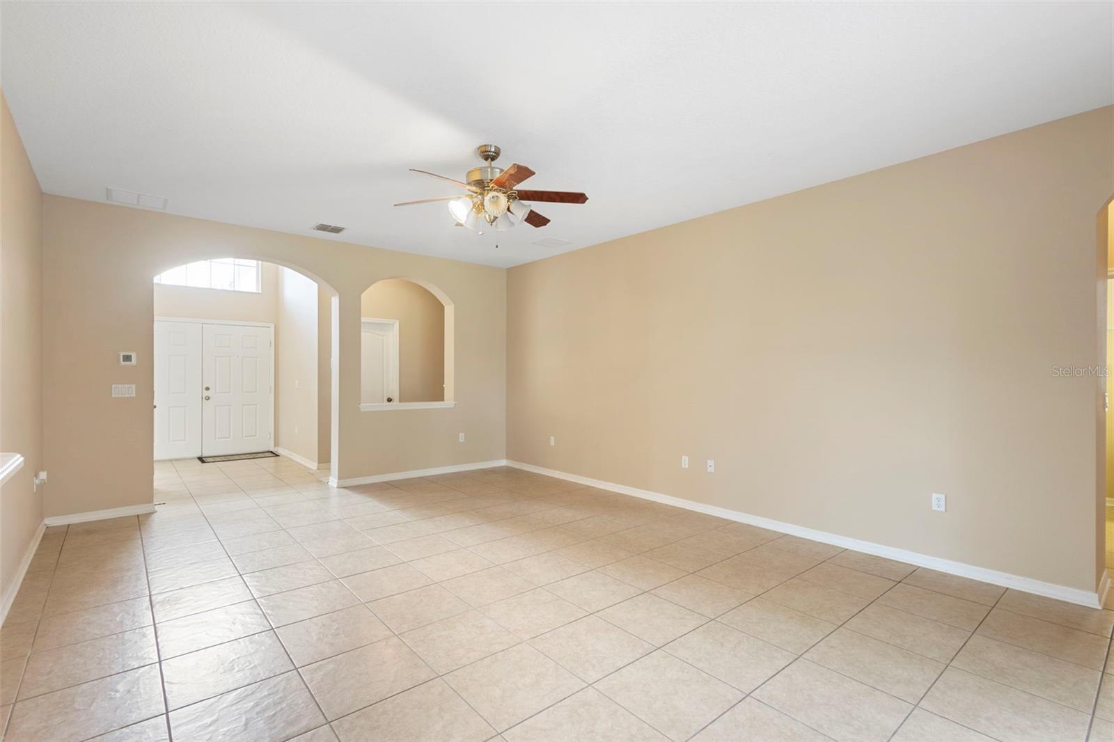 GROVE PK/STONE CREST A-E - Residential Lease
