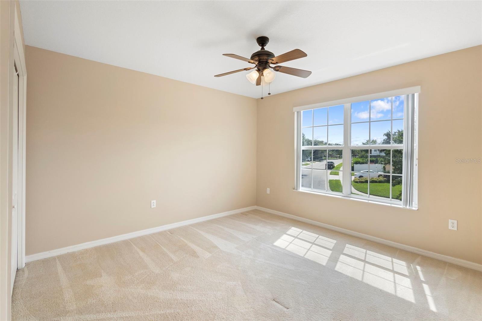 GROVE PK/STONE CREST A-E - Residential Lease