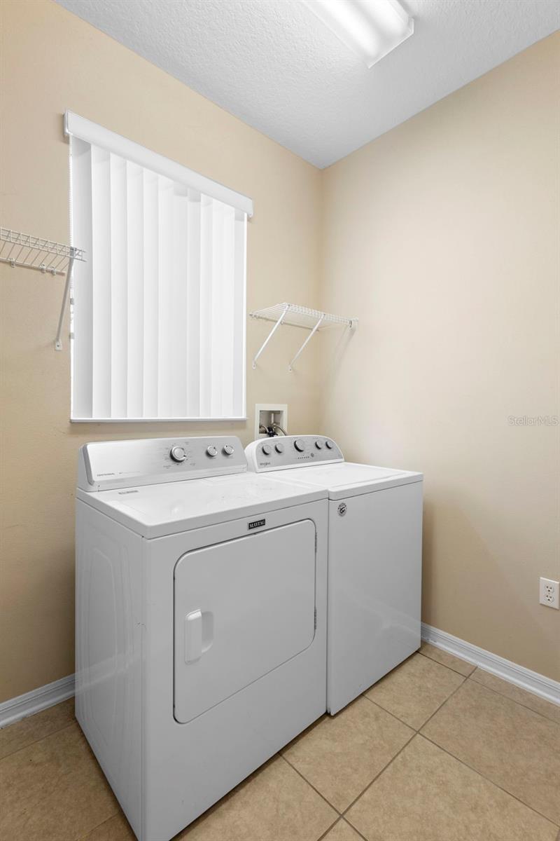 GROVE PK/STONE CREST A-E - Residential Lease