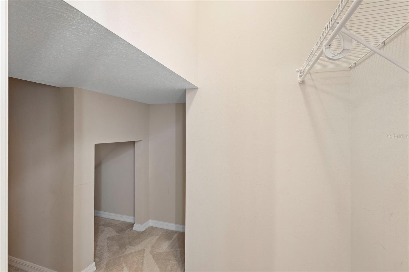 GROVE PK/STONE CREST A-E - Residential Lease