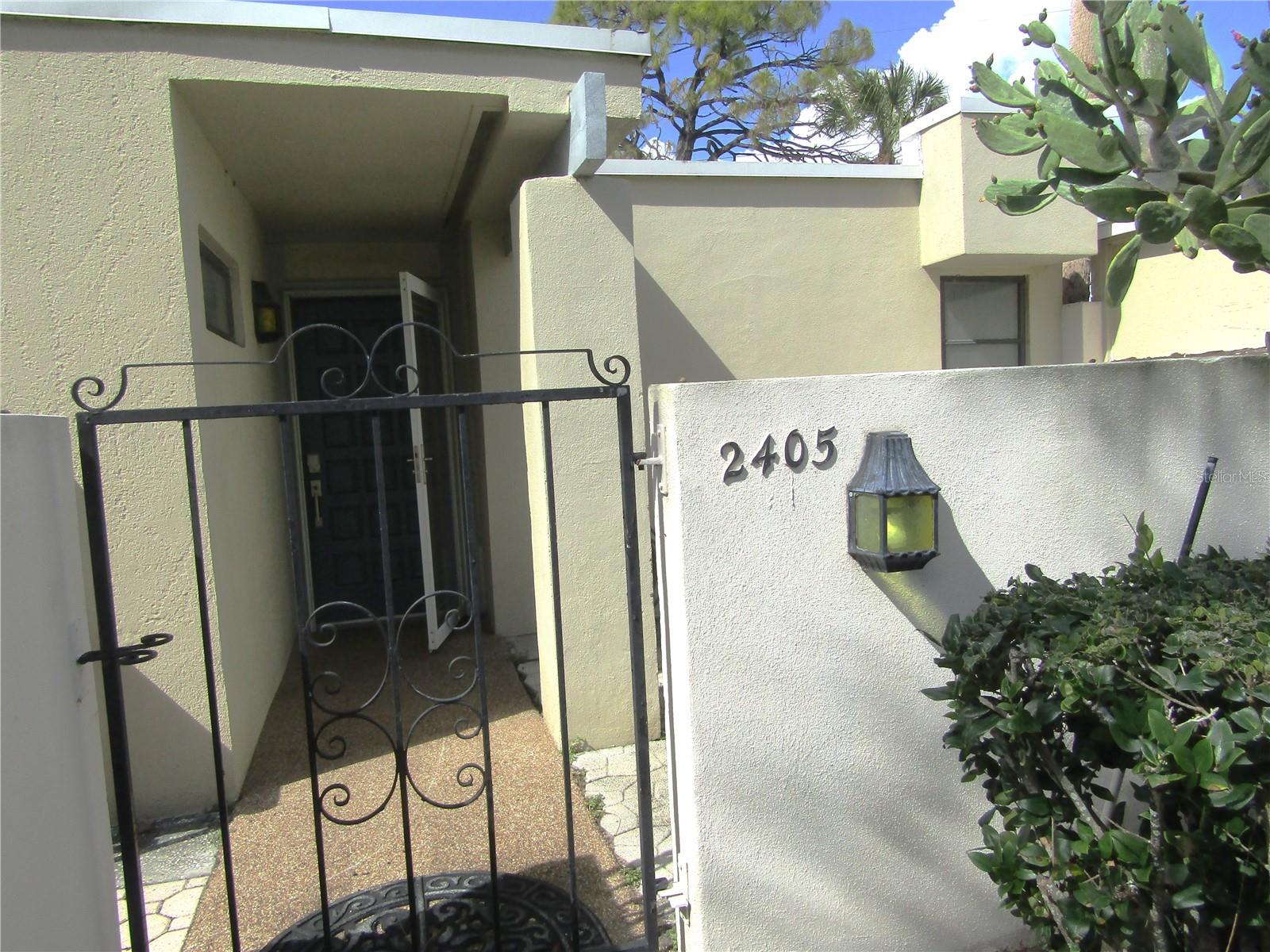 MEADOWLAKE II - Residential Lease