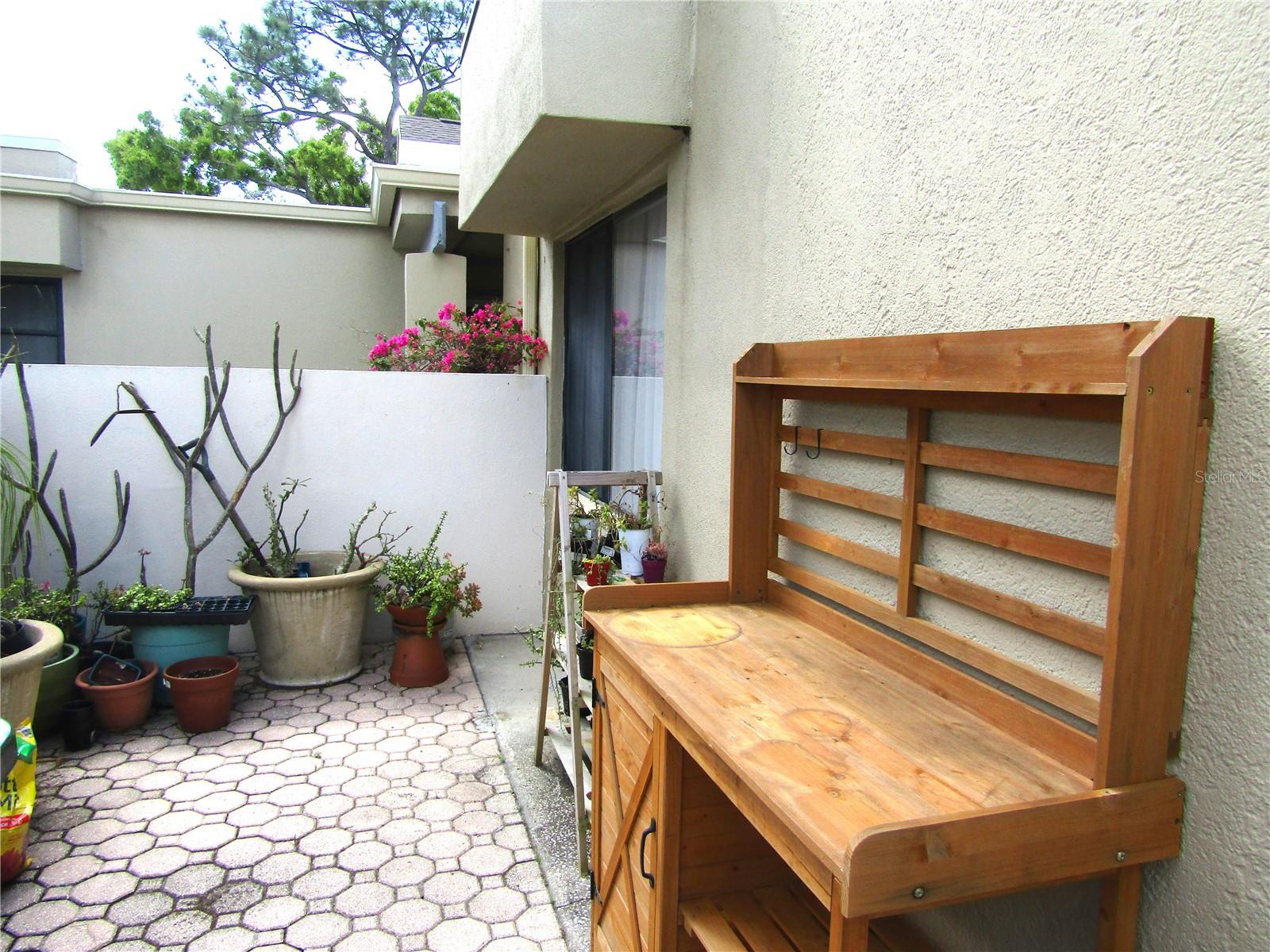 MEADOWLAKE II - Residential Lease