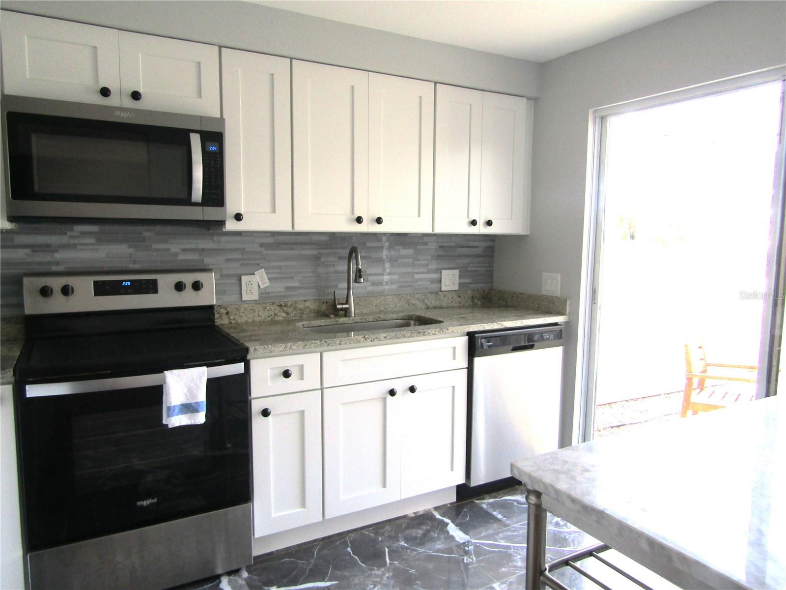 MEADOWLAKE II - Residential Lease