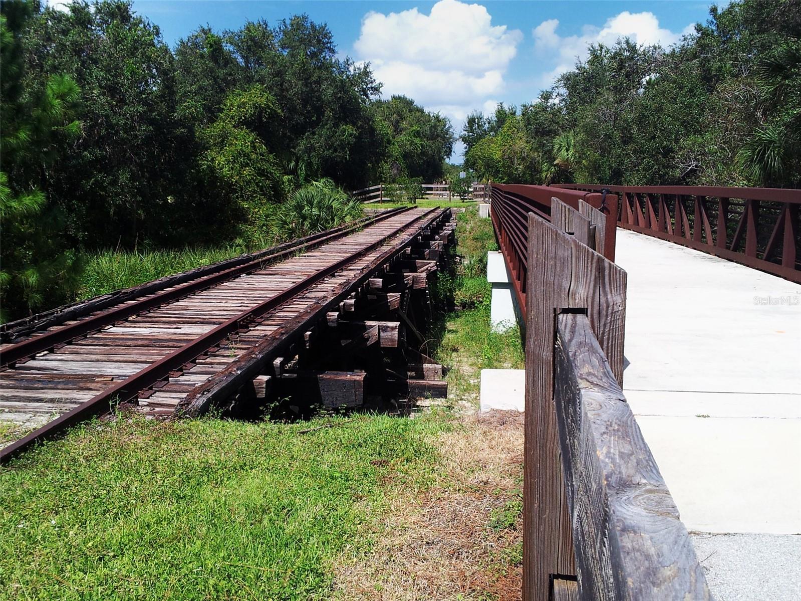 SERENADE ON PALMER RANCH - Residential
