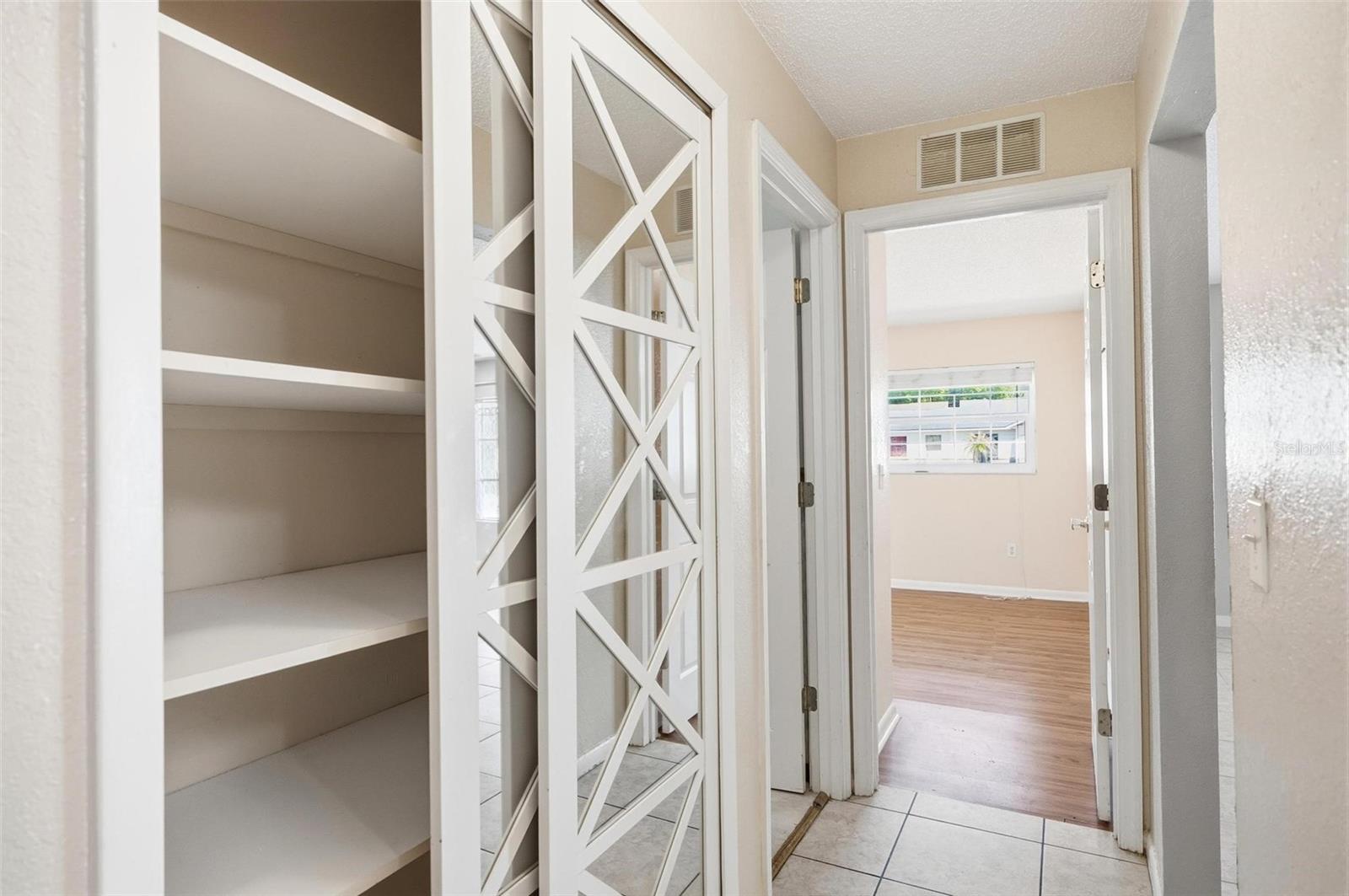 DELTONA LAKES UNIT 05 - Residential