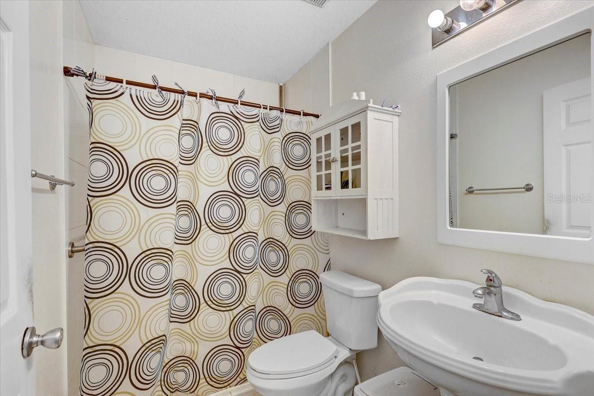 CAUSEWAY MANOR - Residential