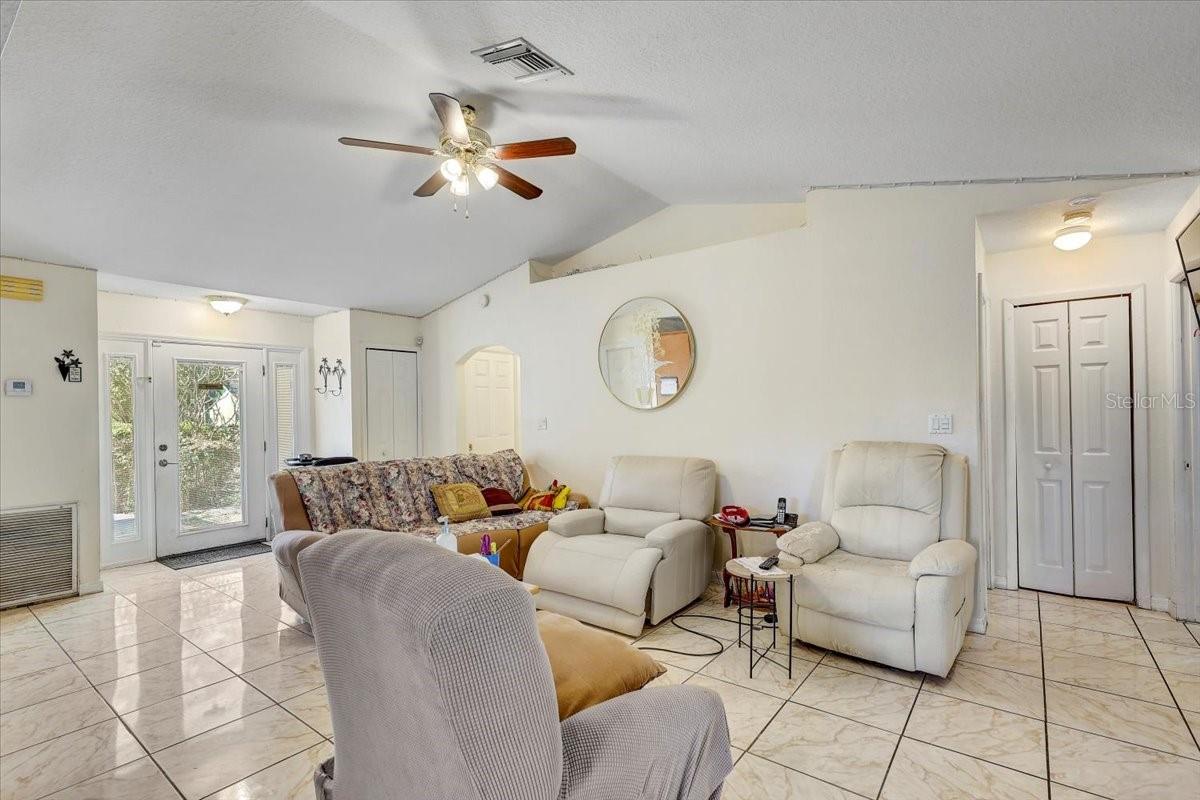 CAUSEWAY MANOR - Residential