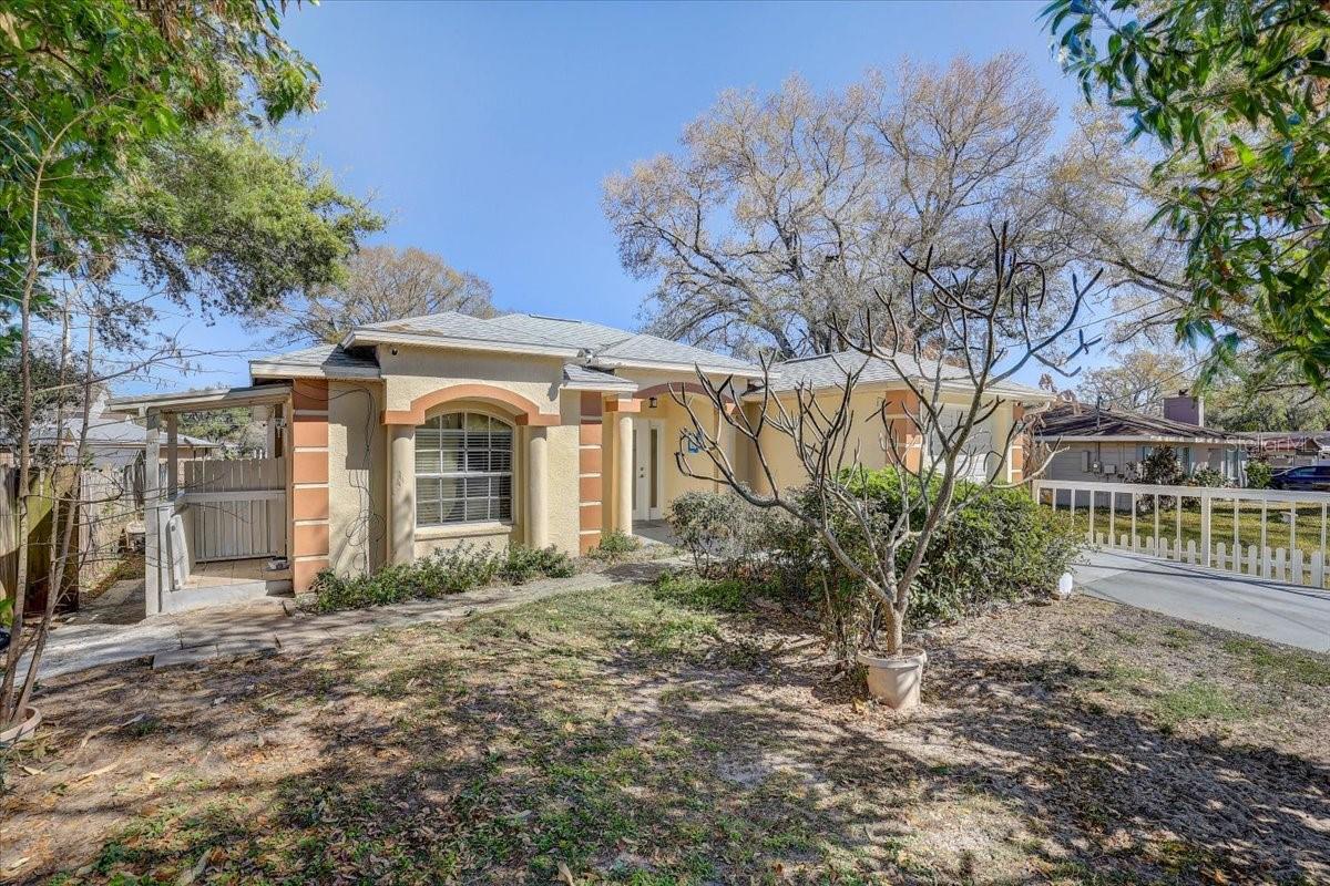 CAUSEWAY MANOR - Residential