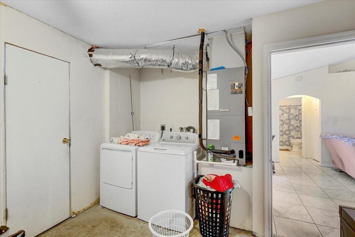 CAUSEWAY MANOR - Residential