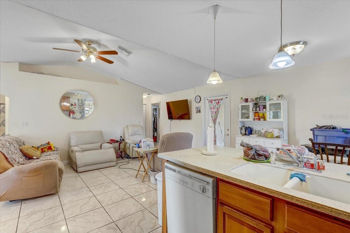 CAUSEWAY MANOR - Residential