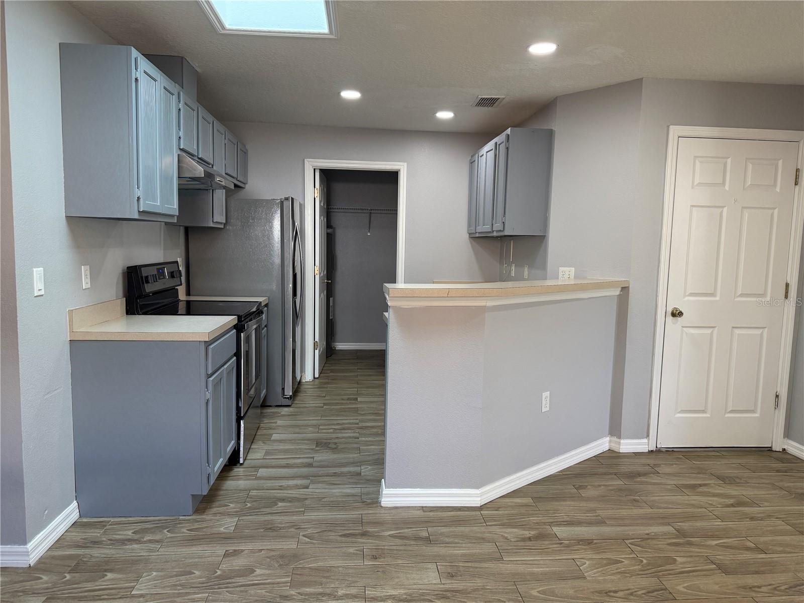 ROCKET CITY - Residential Lease